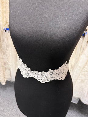 Ivory Embroidered Lace Trim - T746