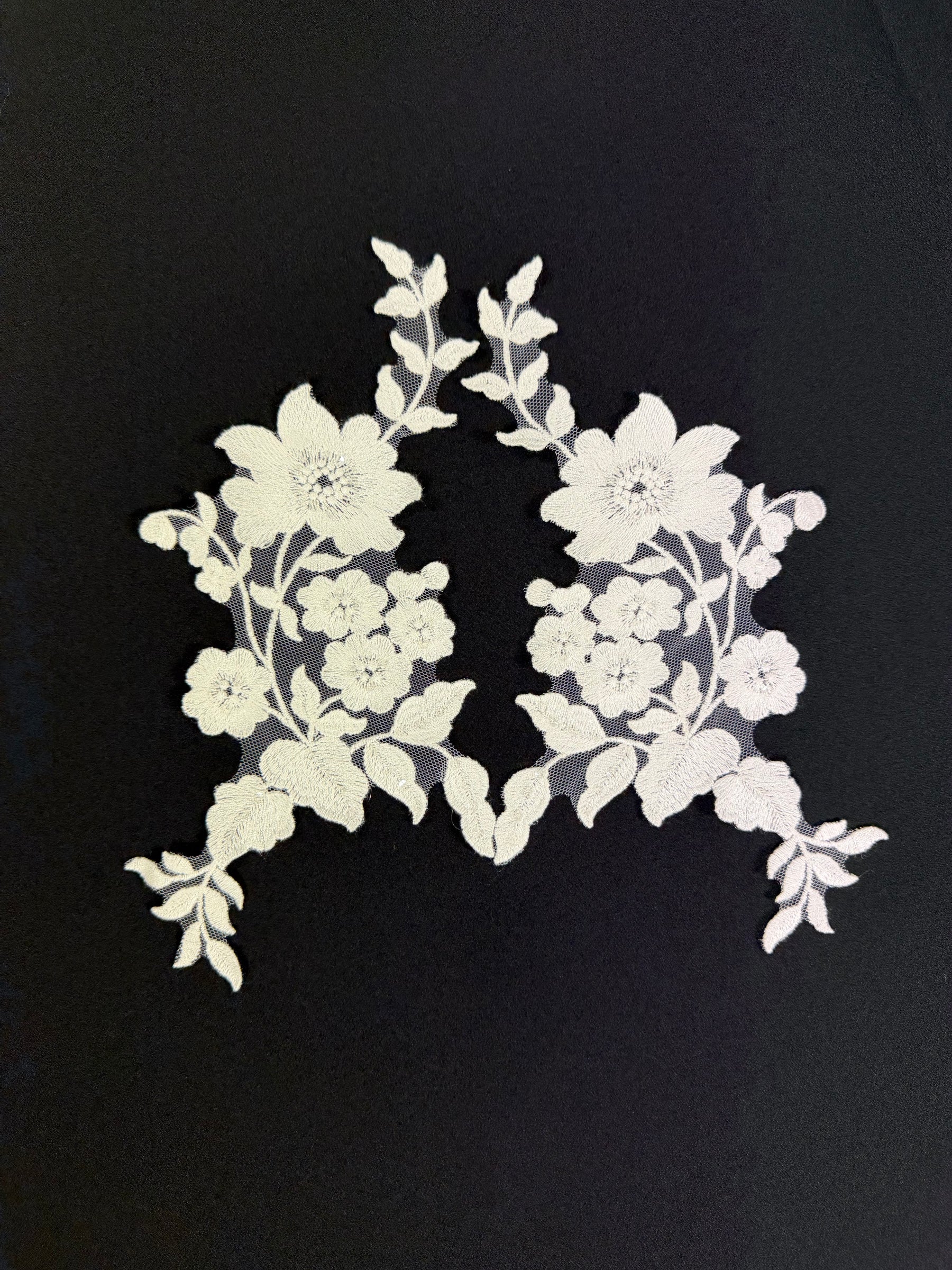 Ivory Sequined Embroidered Lace Appliques -  Georgina AP 534 (CF)