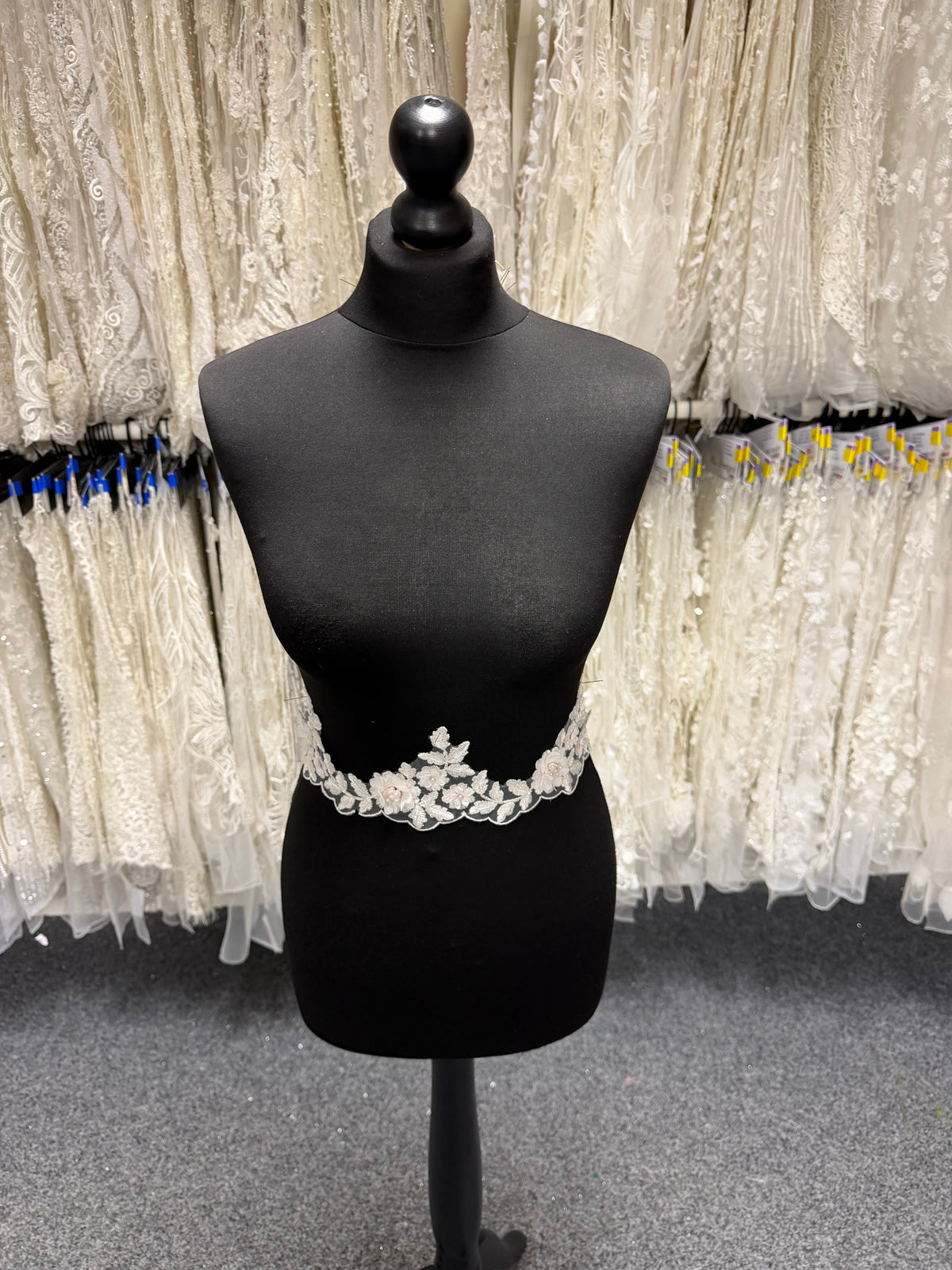 Ivory/Pink 3D Beaded Lace Edging - T714