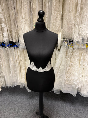Ivory Corded Lace Trim - T881
