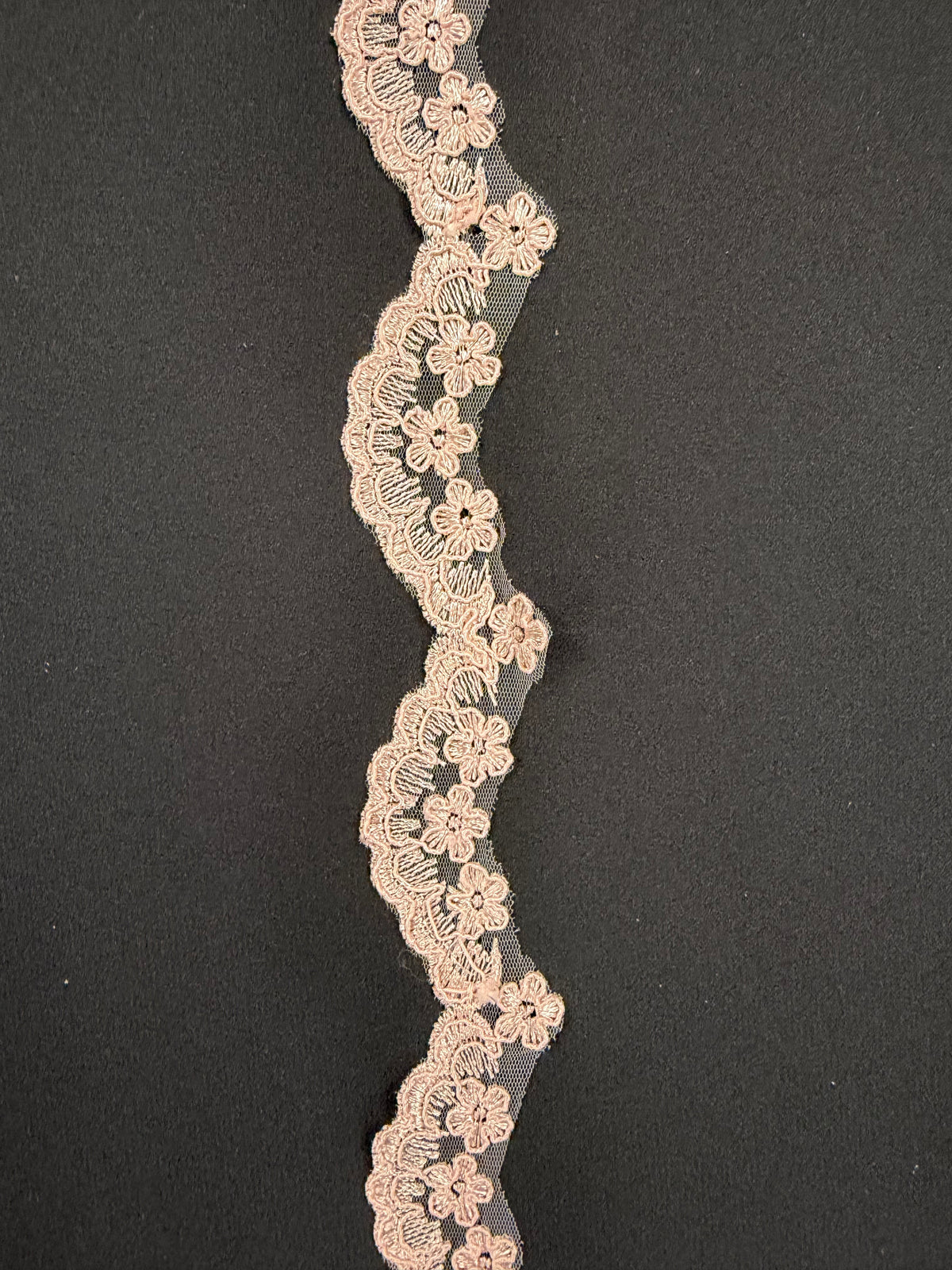 Antique Rose Corded Edging - T782