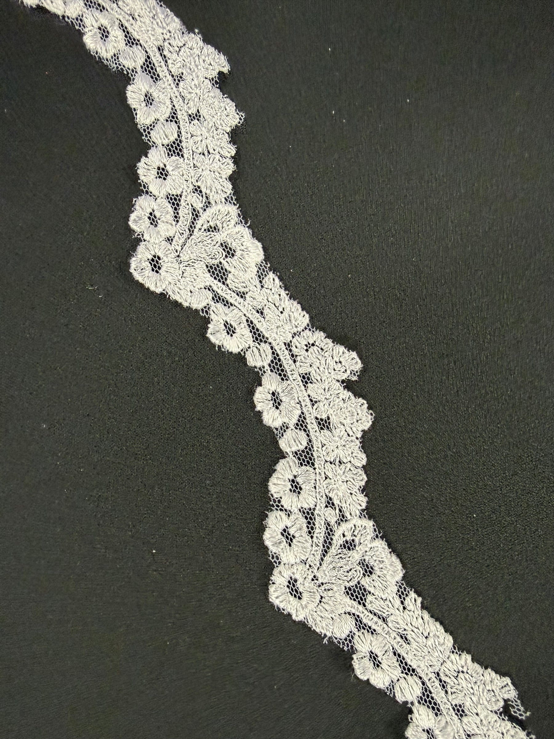 White Embroidered Lace Trim - T744