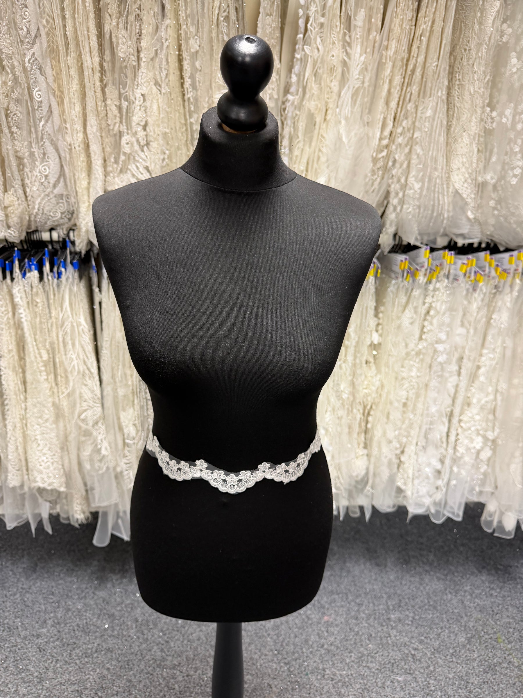 Ivory Corded Sequin Edging - T713