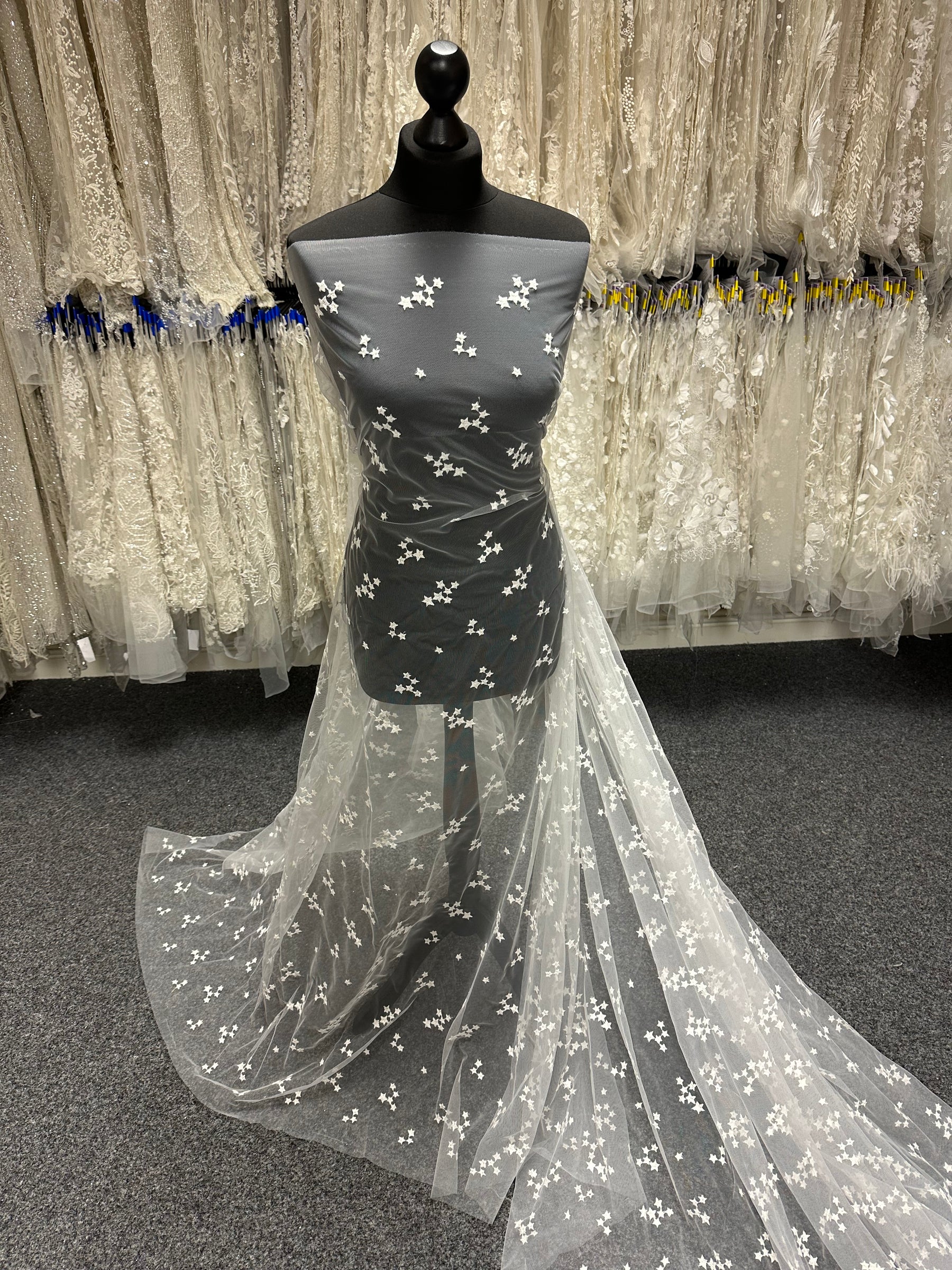 Ivory Embroidered Lace – EU5005