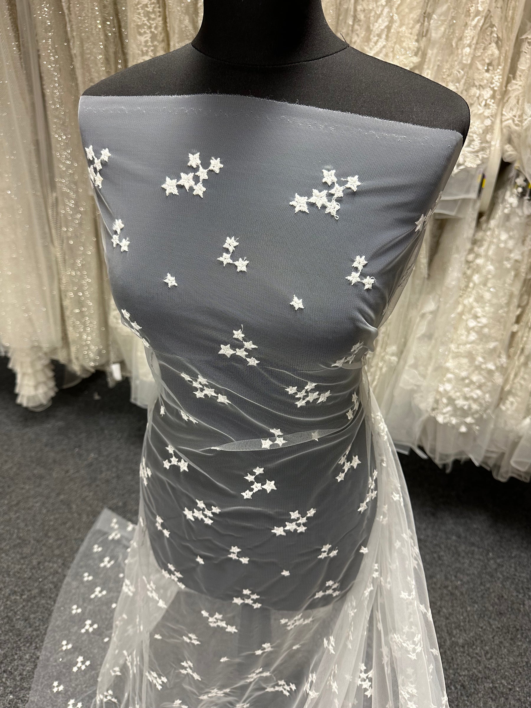 Ivory Embroidered Lace – EU5005