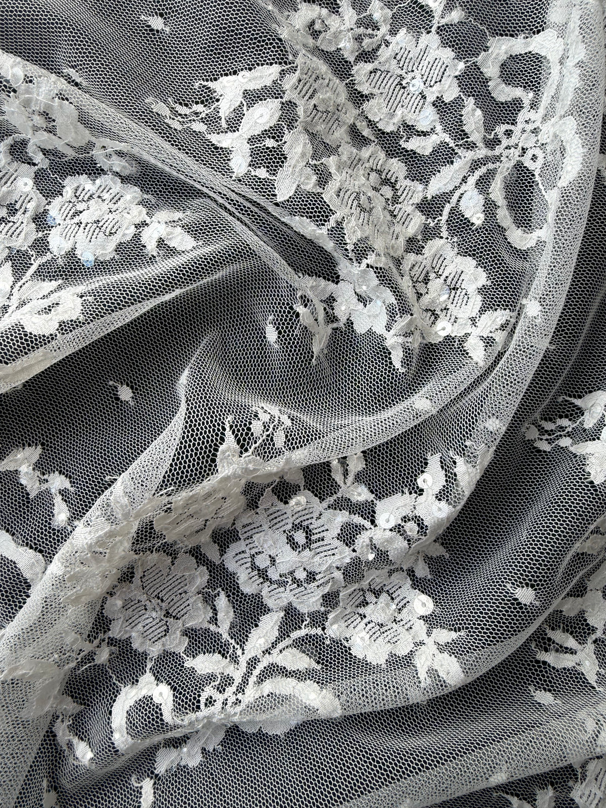 Ivory Sequin Lace - P218