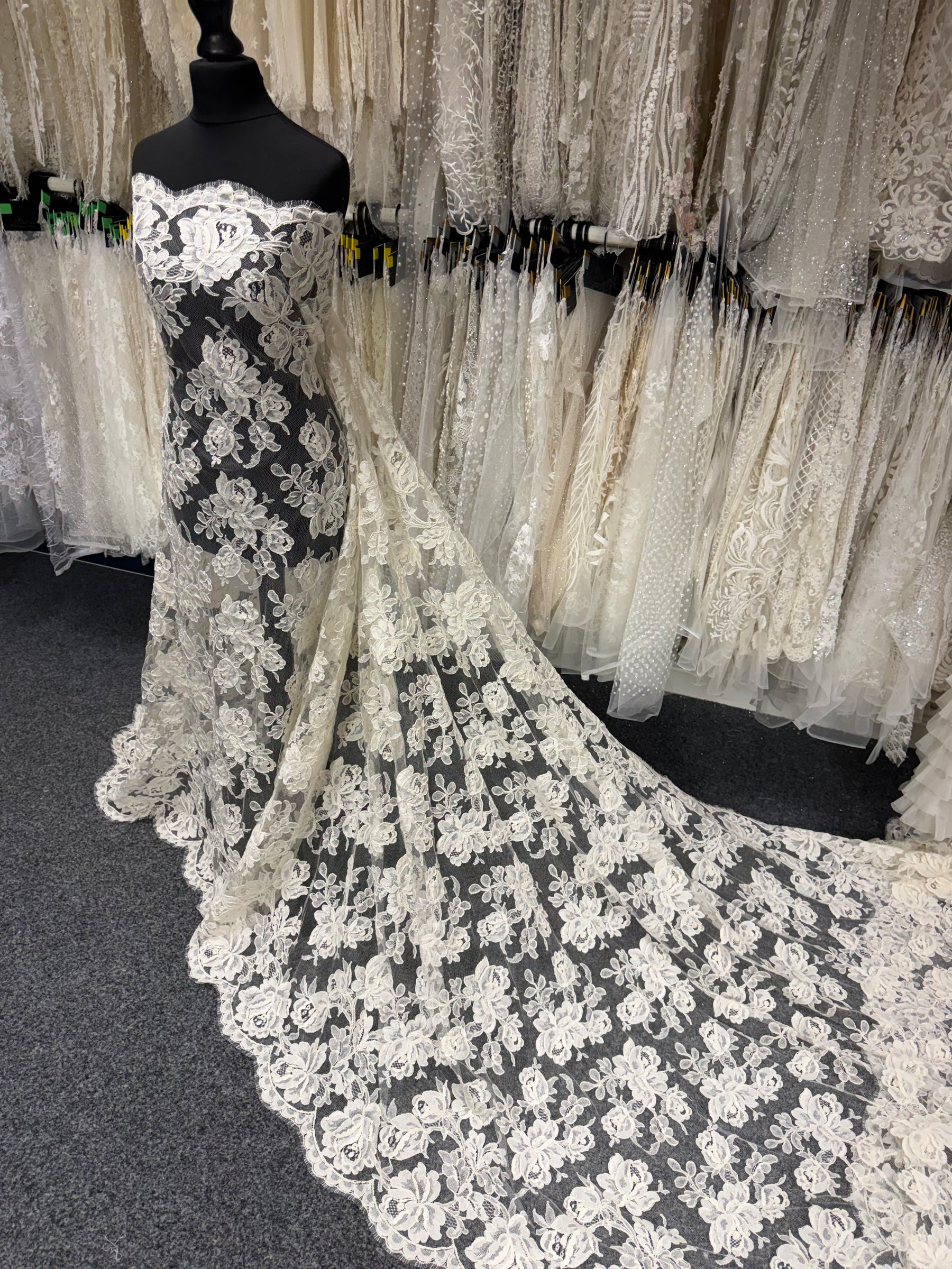 Ivory Corded Chantilly Lace – Mateo