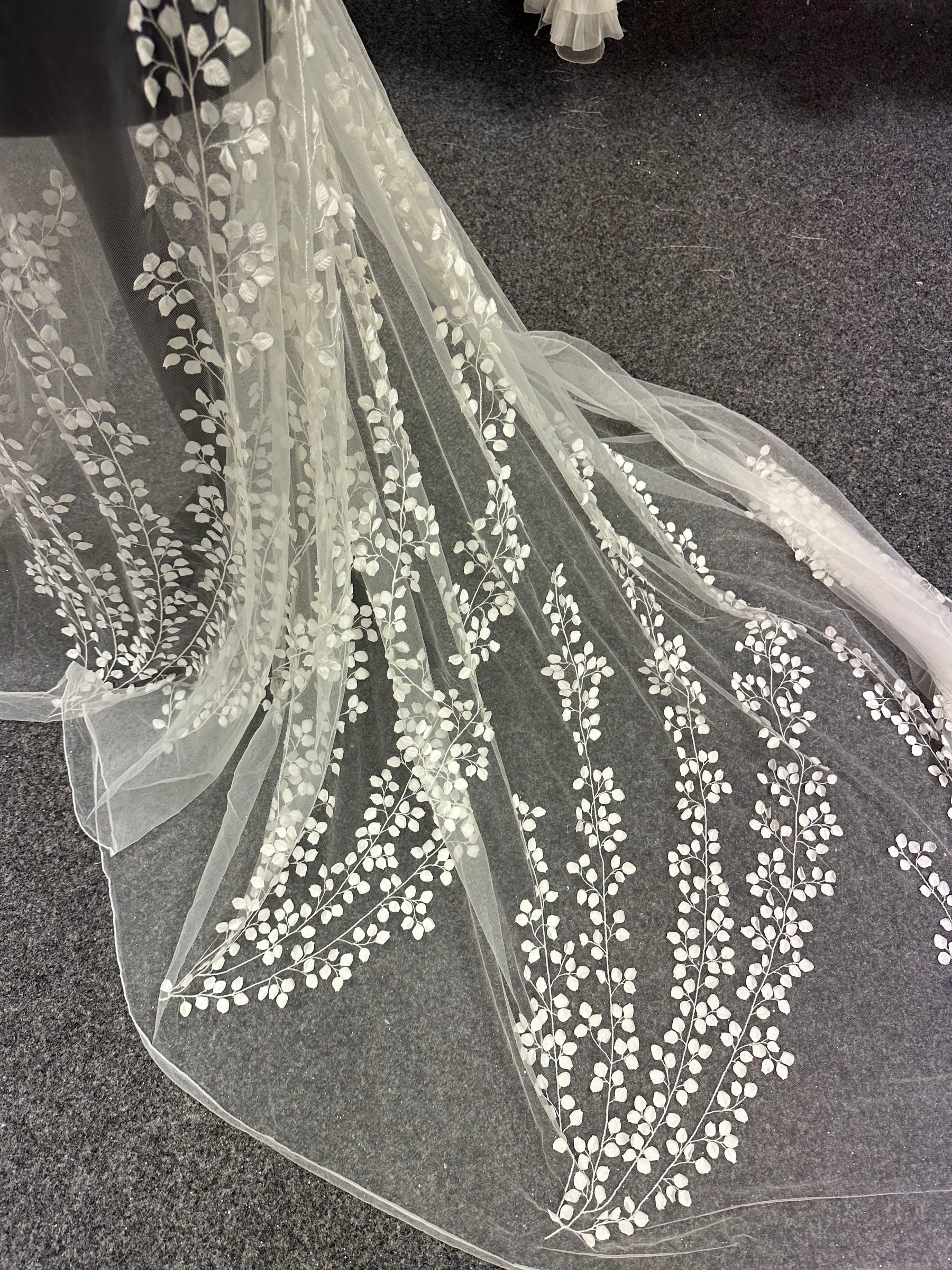 Ivory Embroidered Lace – EB5007