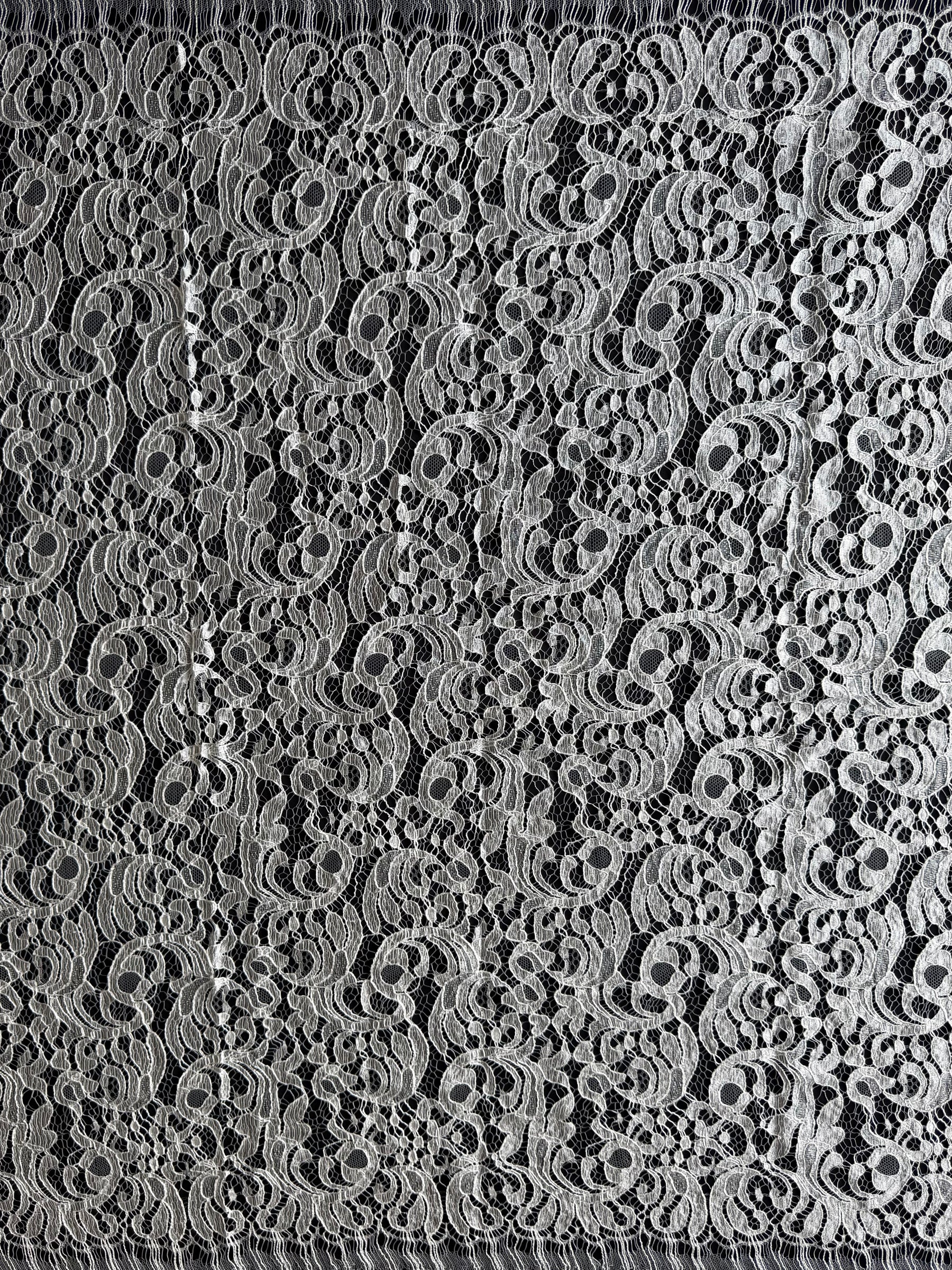 Ivory Italian Lace - P883
