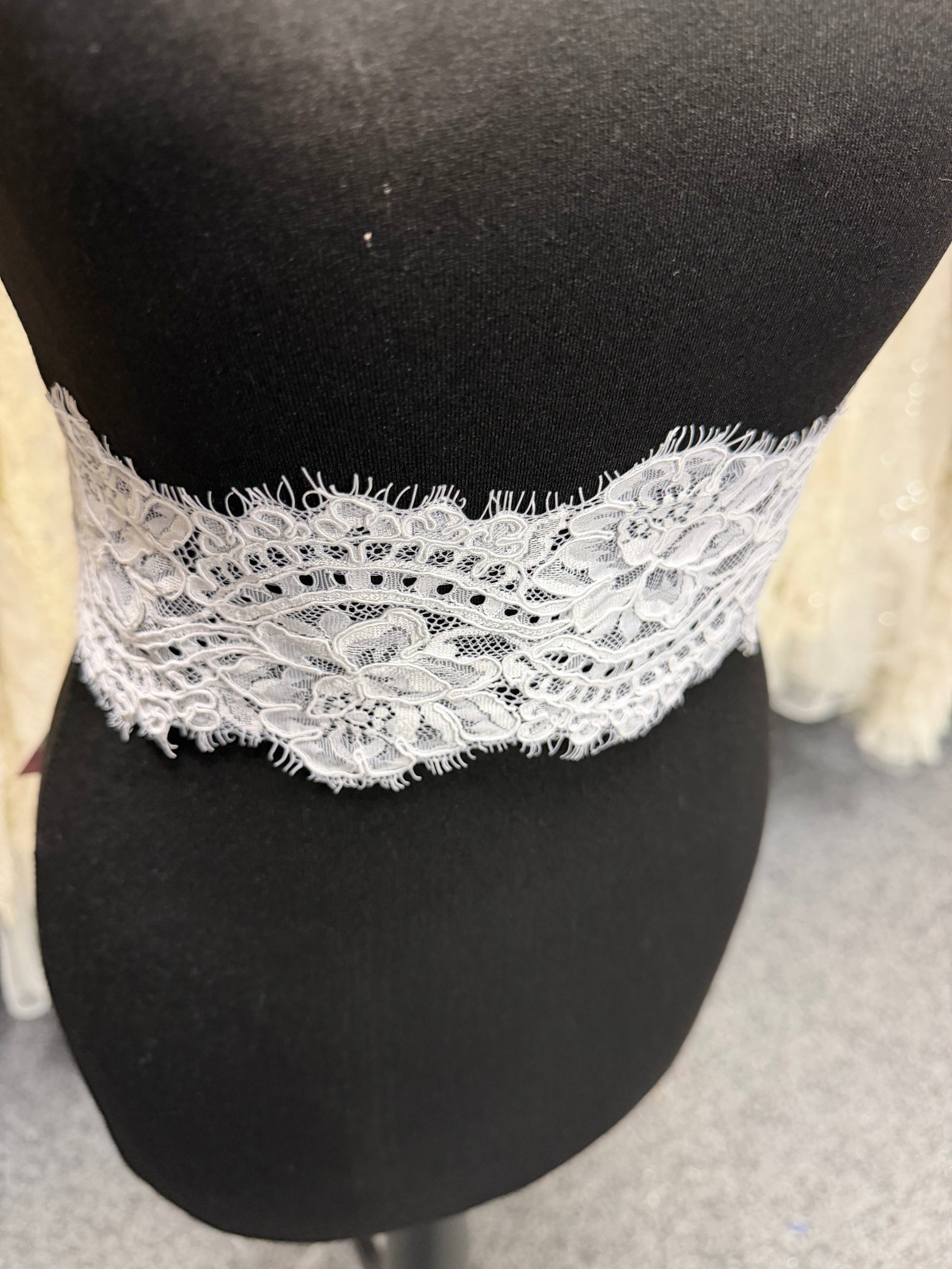 White Corded Edging - T554