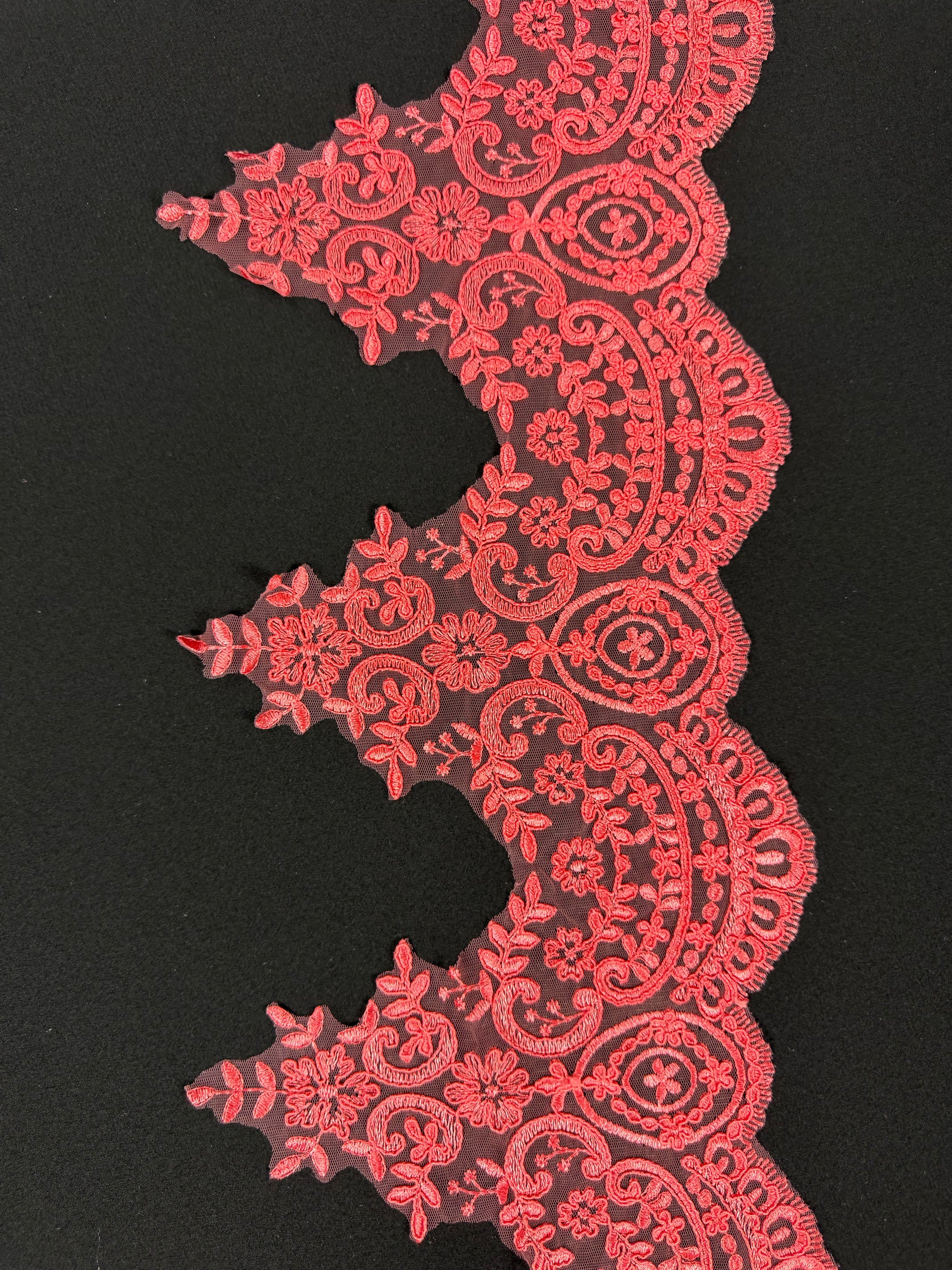 Coral Corded Lace Trim - T623