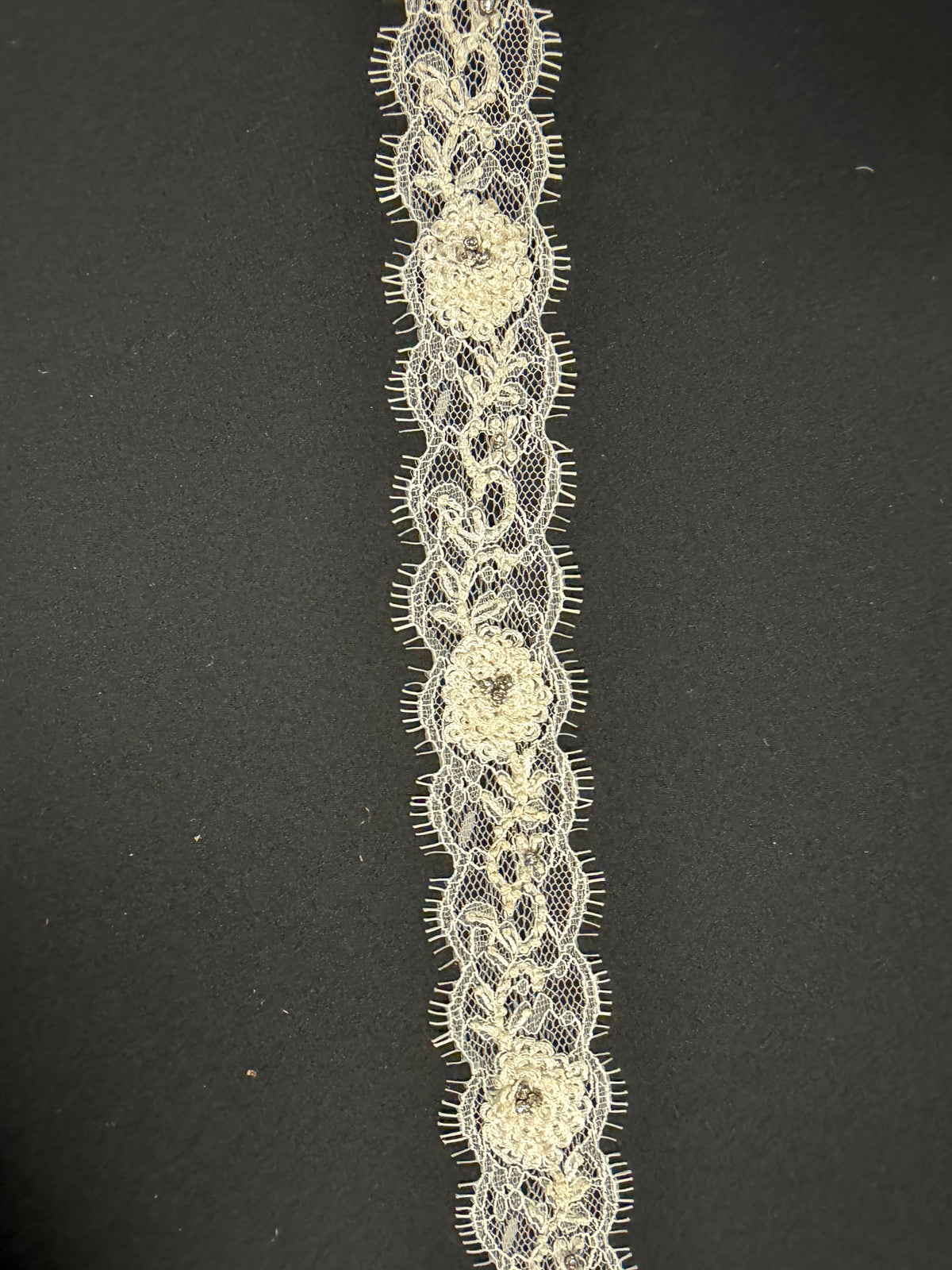 Ivory/Crystal 3D Crystal Edging - T512