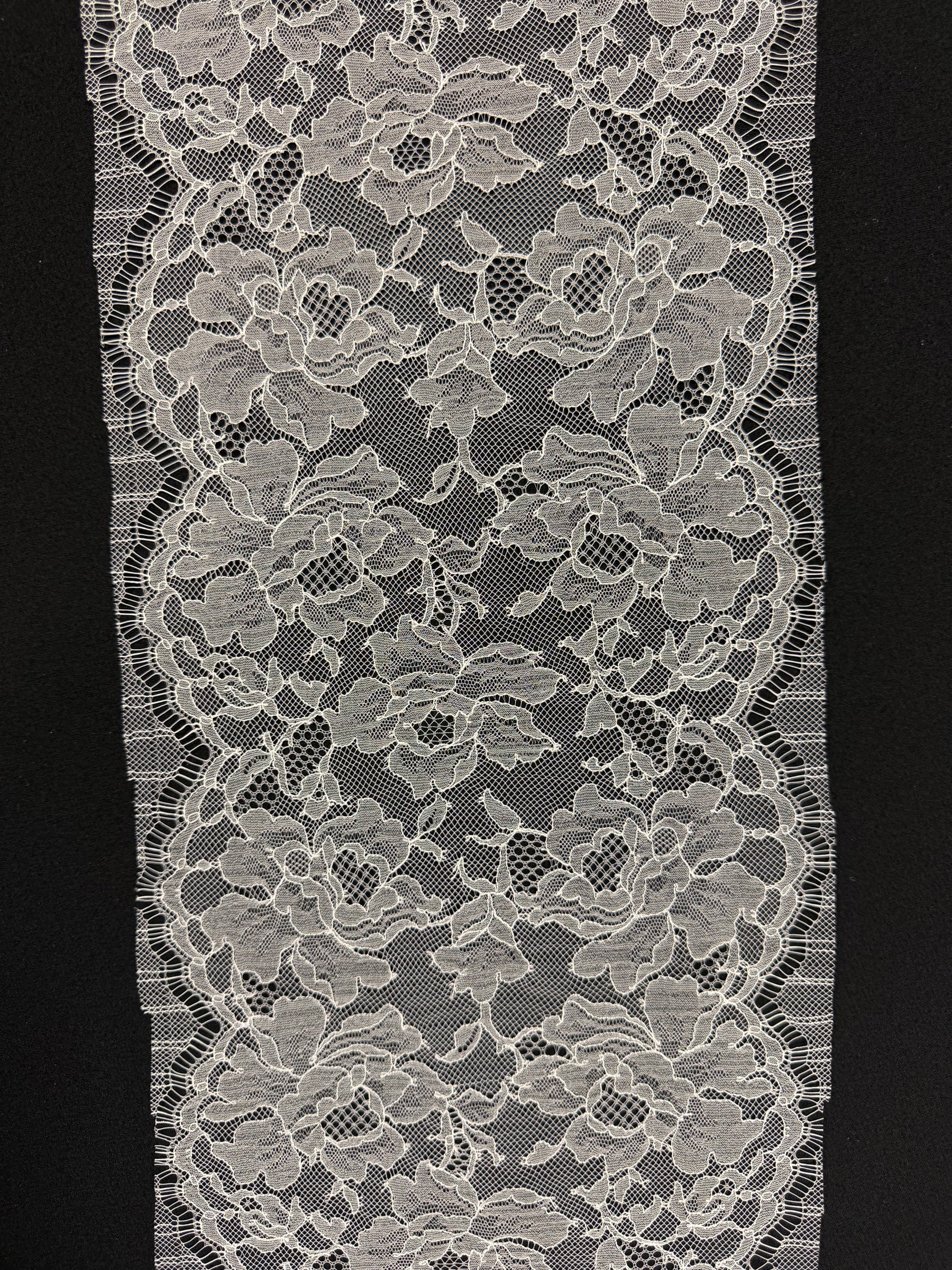 Ivory French Lace Edging - T555
