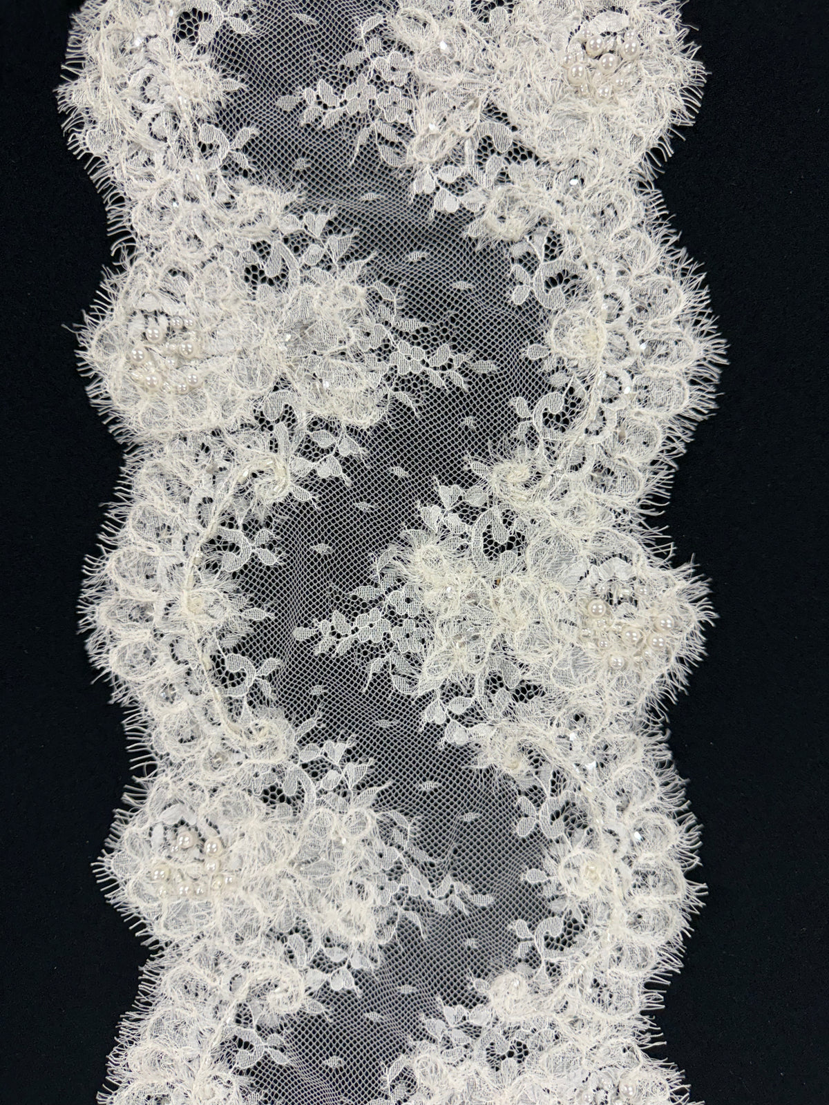 Ivory Frilly Beaded Sequin Lace Edging - T625