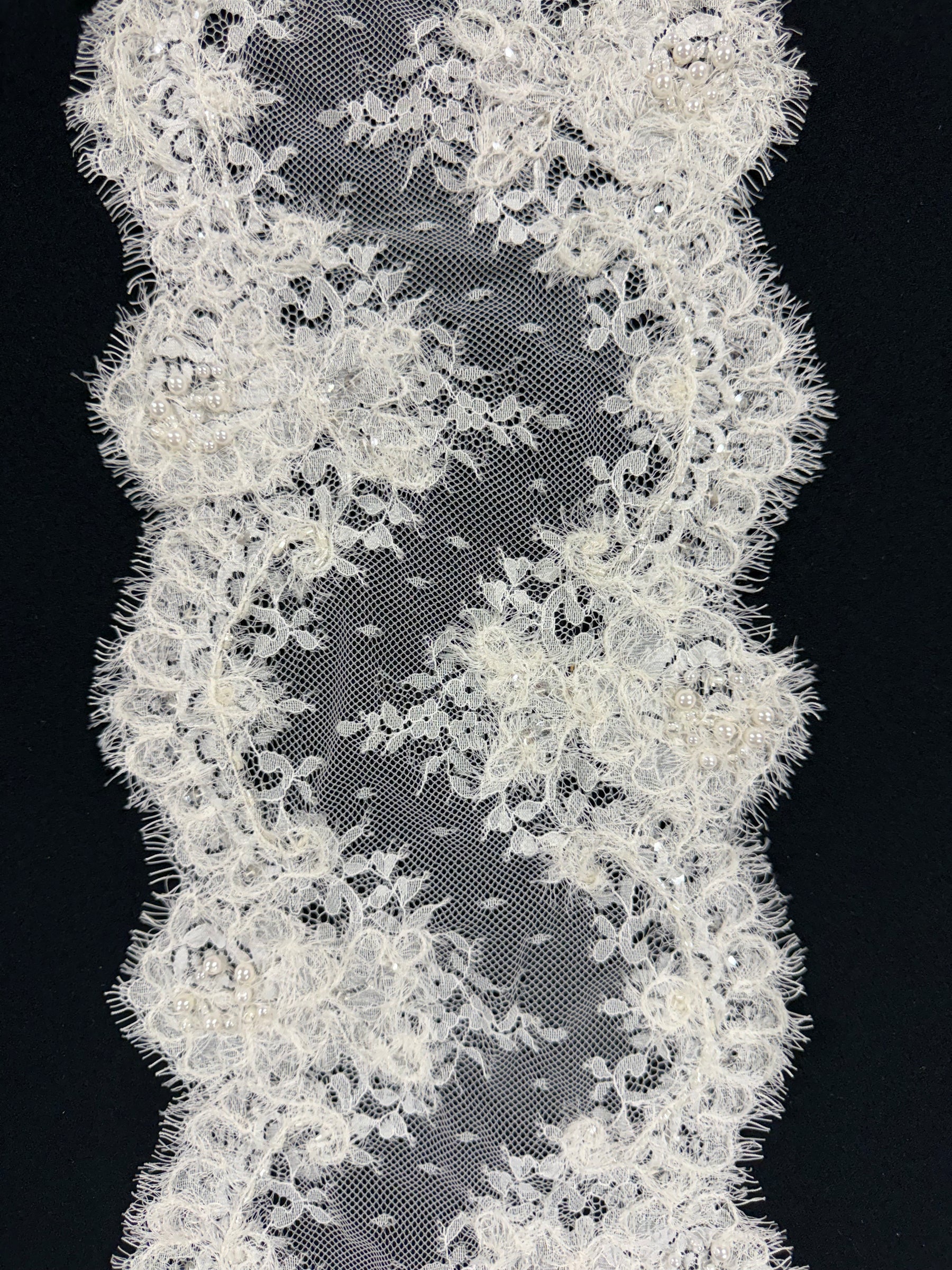 Ivory Frilly Beaded Sequin Lace Edging - T625
