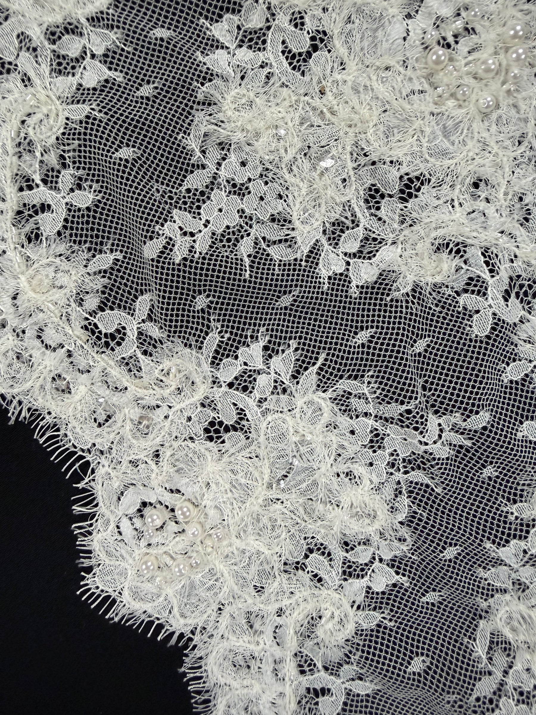 Ivory Frilly Beaded Sequin Lace Edging - T625