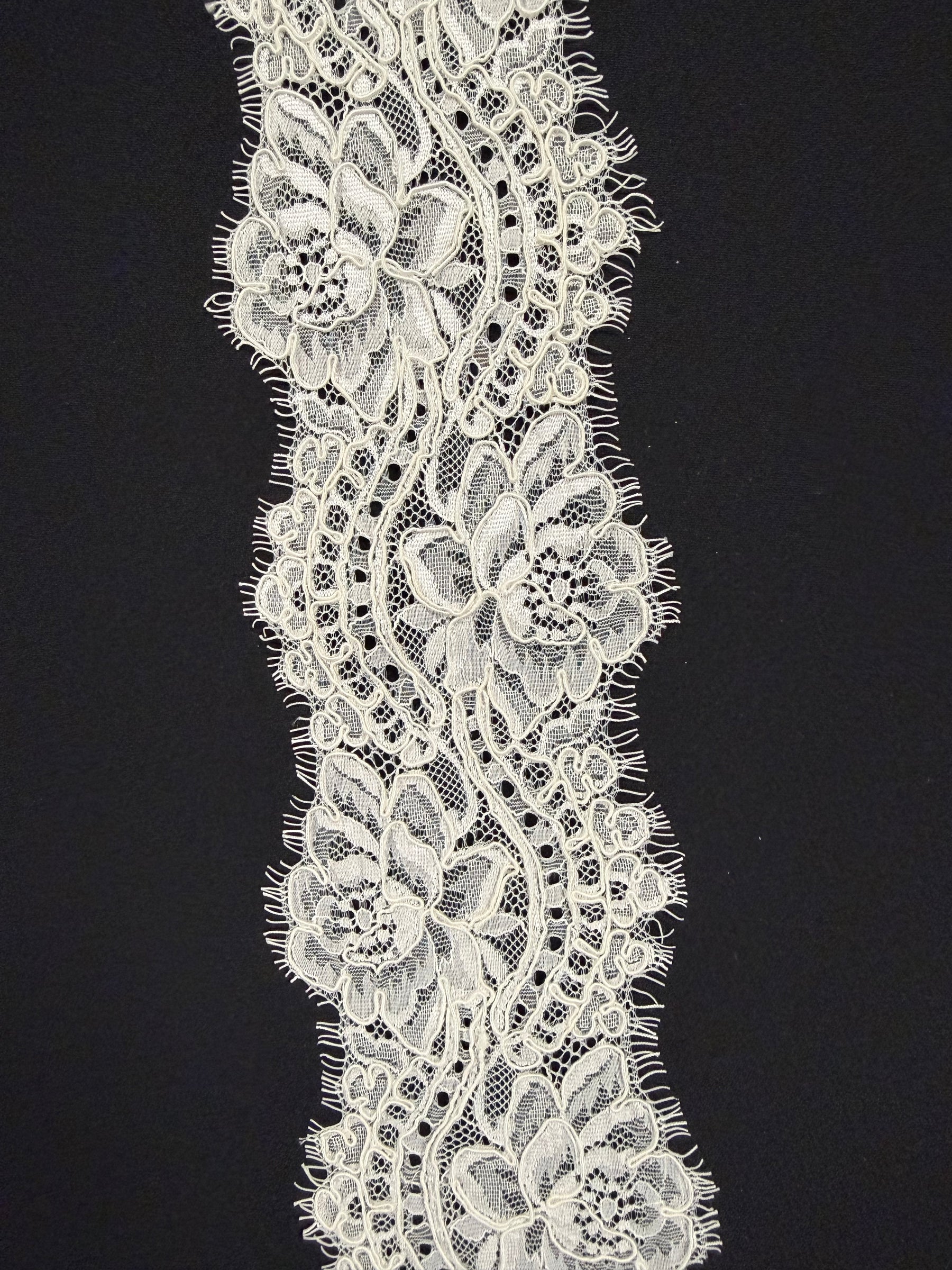 Ivory Corded Edging - T554