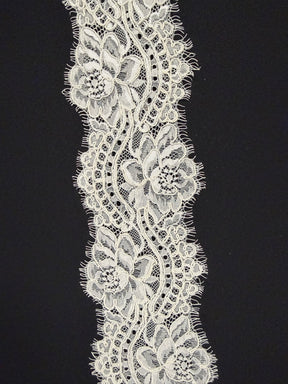 Ivory Corded Edging - T554