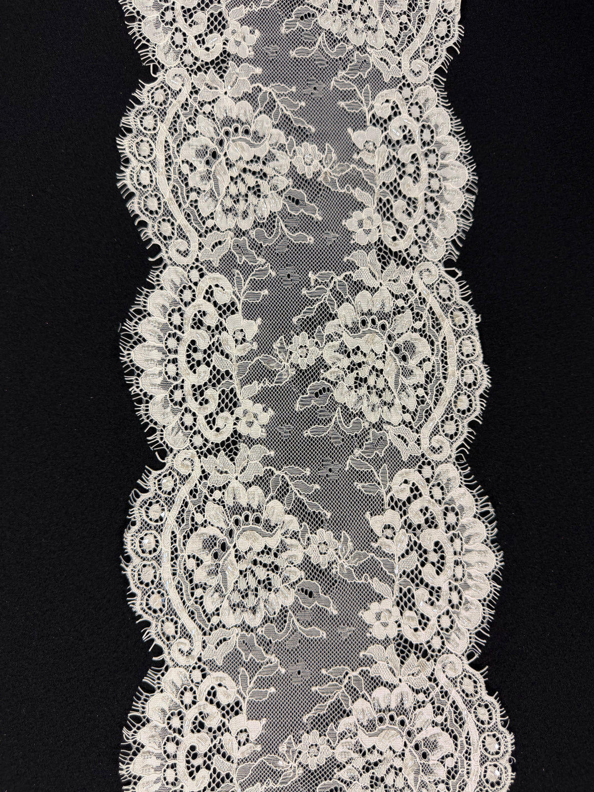 Ivory Beaded Lace Trim - T551