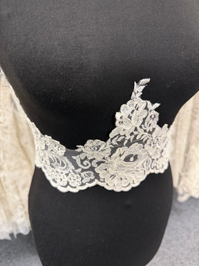 Ivory Corded Lace Trim - T393