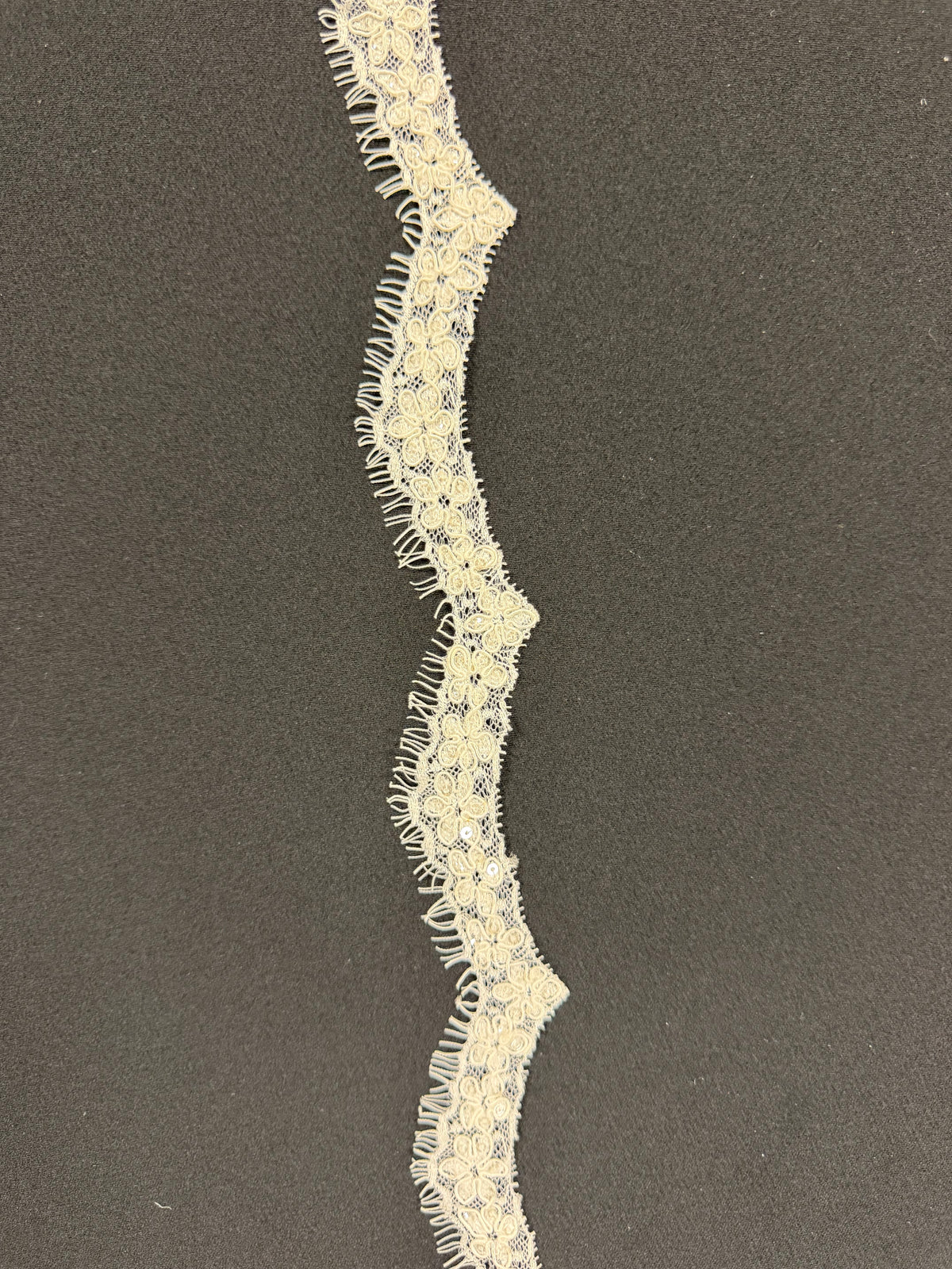 Ivory Sequin Edging - T684