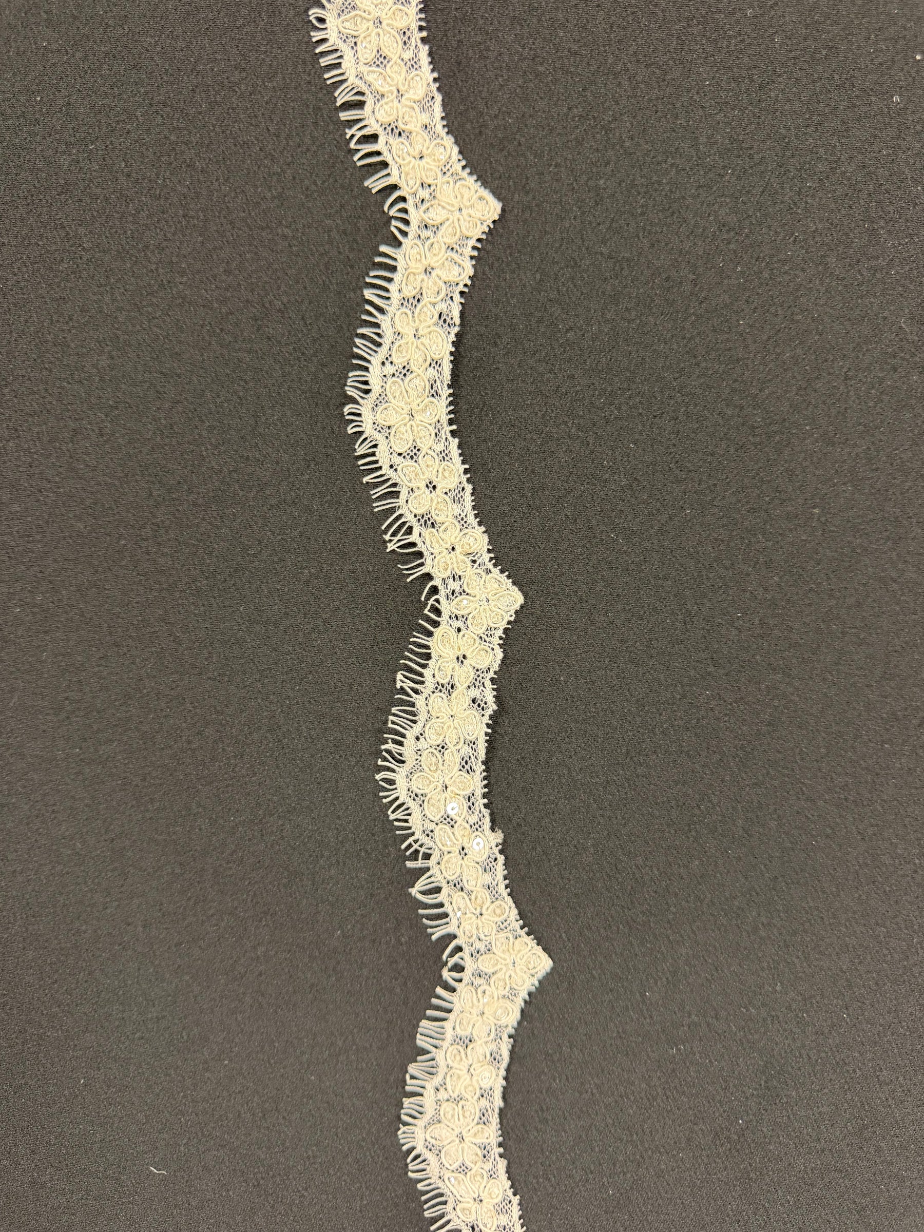 Ivory Sequin Edging - T684
