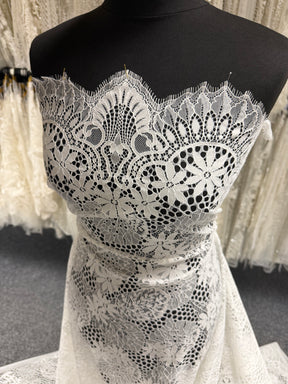 Ivory Lace - LA1013