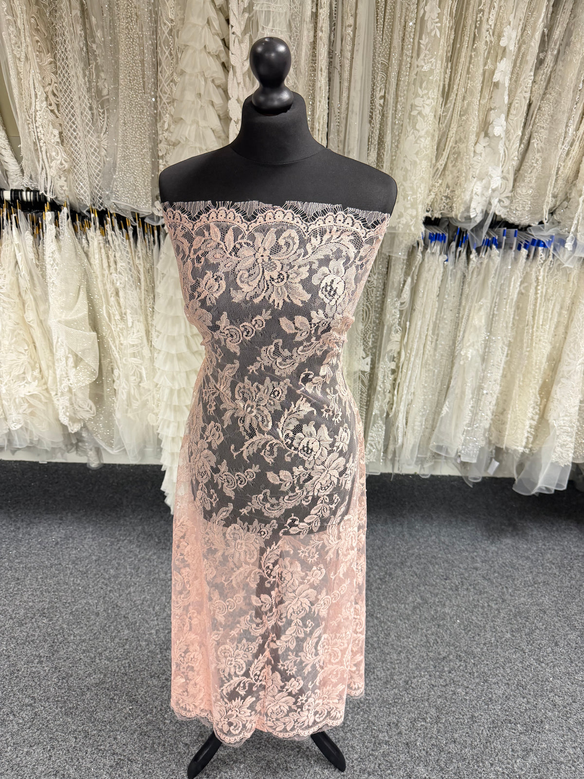 Pink Chantilly Lace - P165