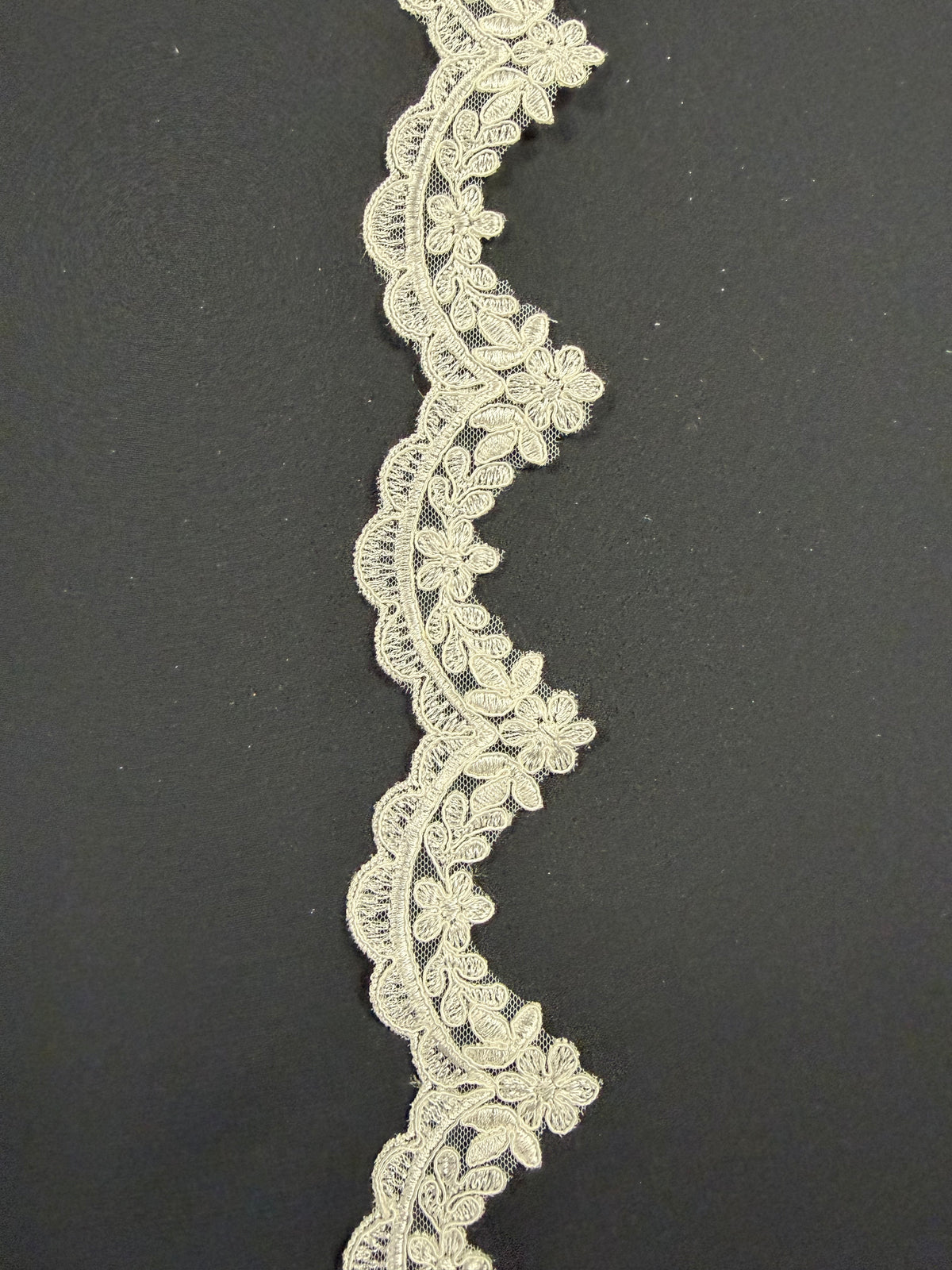 Ivory Corded Edging - T667