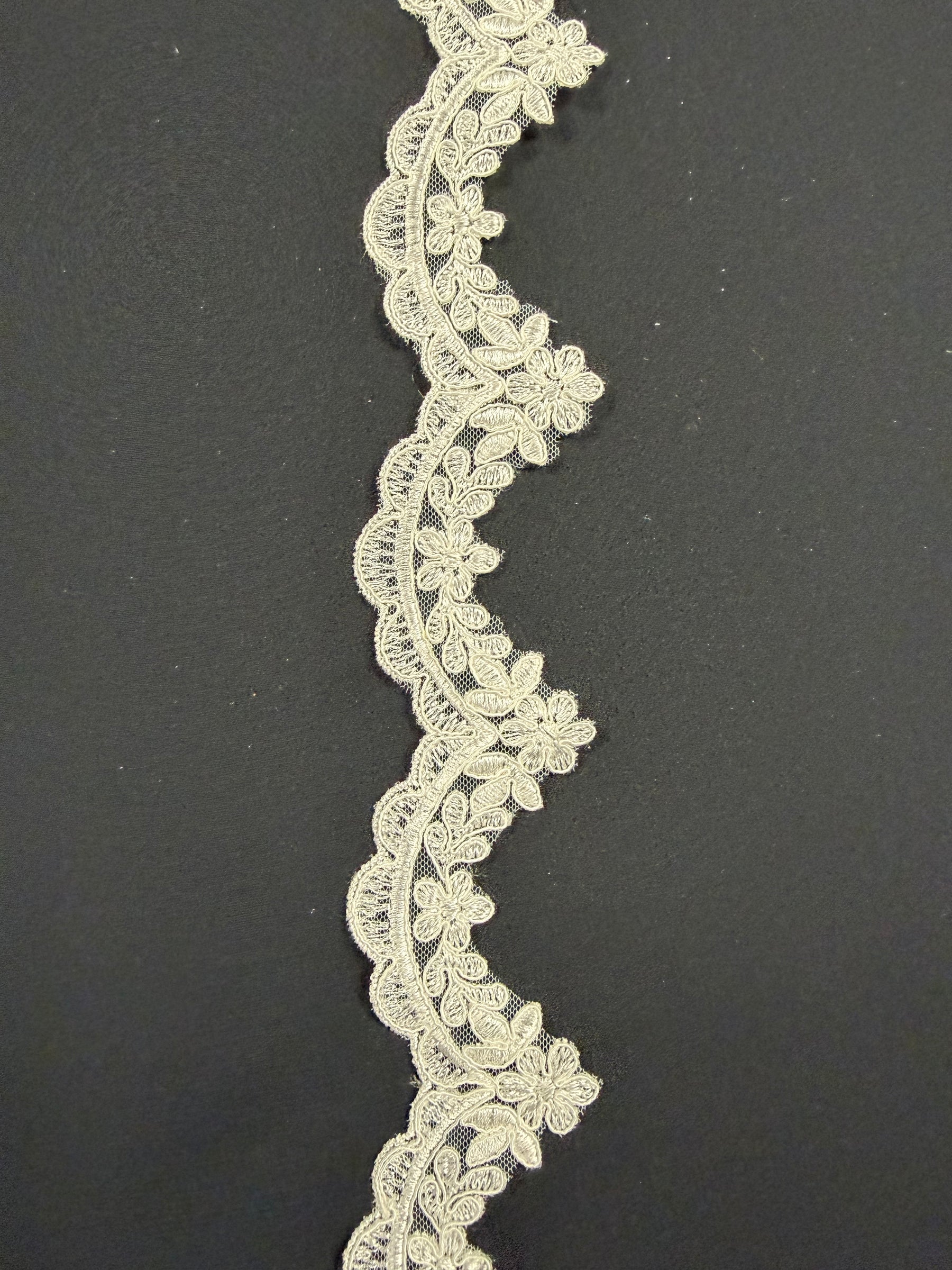 Ivory Corded Edging - T667