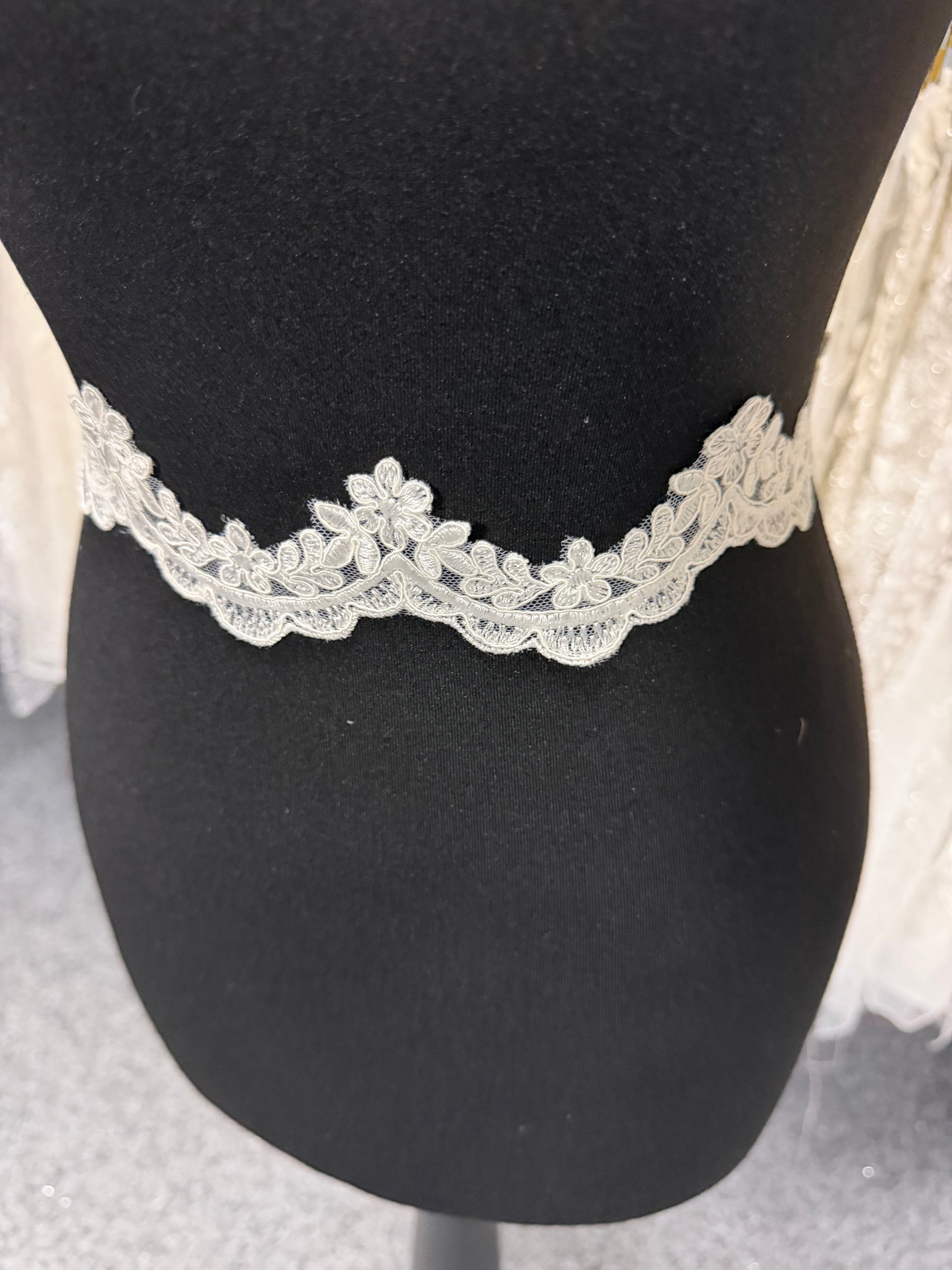 Ivory Corded Edging - T667