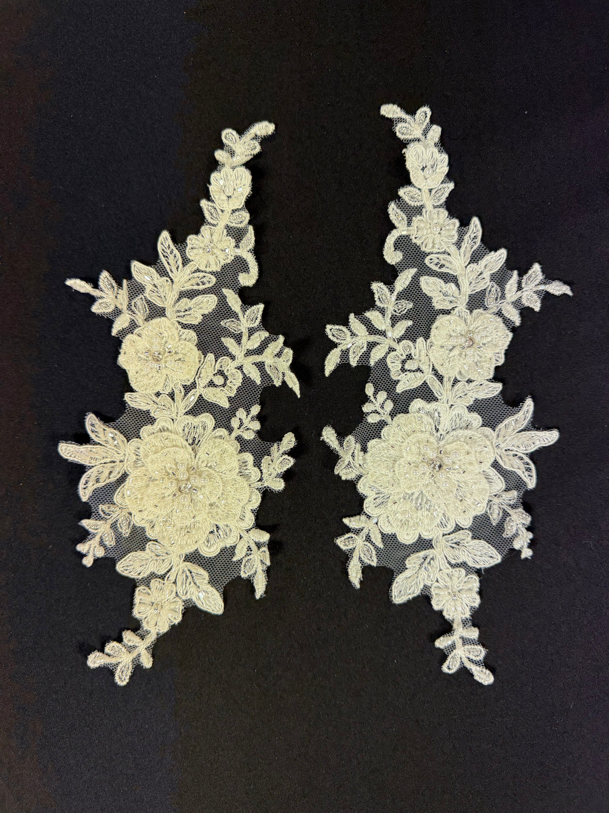 Ivory Beaded 3D Lace Appliques - T658