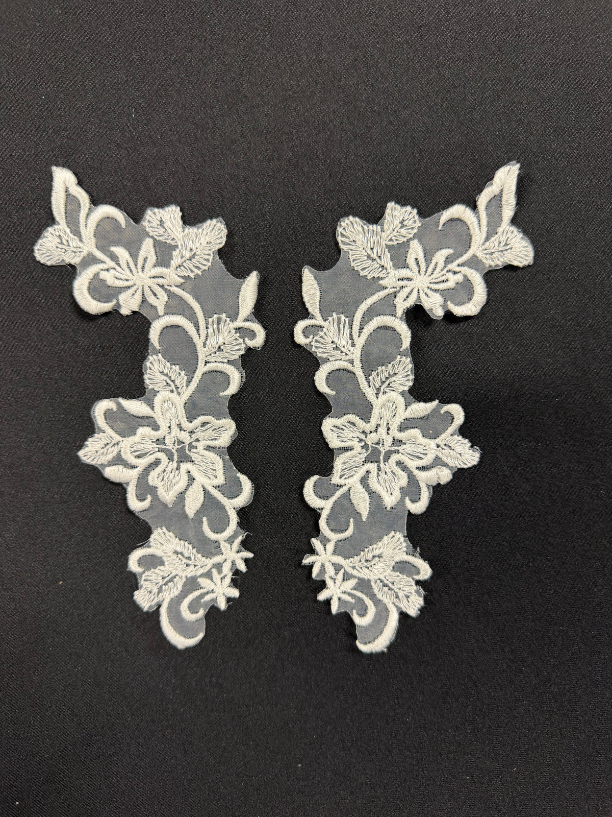 Ivory Organza Lace Appliques - T108