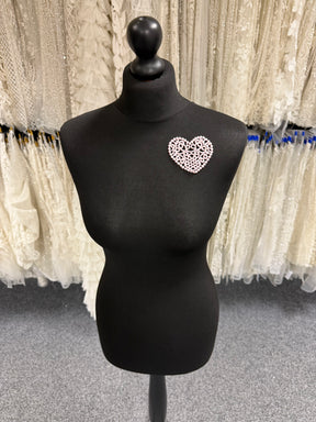 Pink Embroidered Heart Applique - T950
