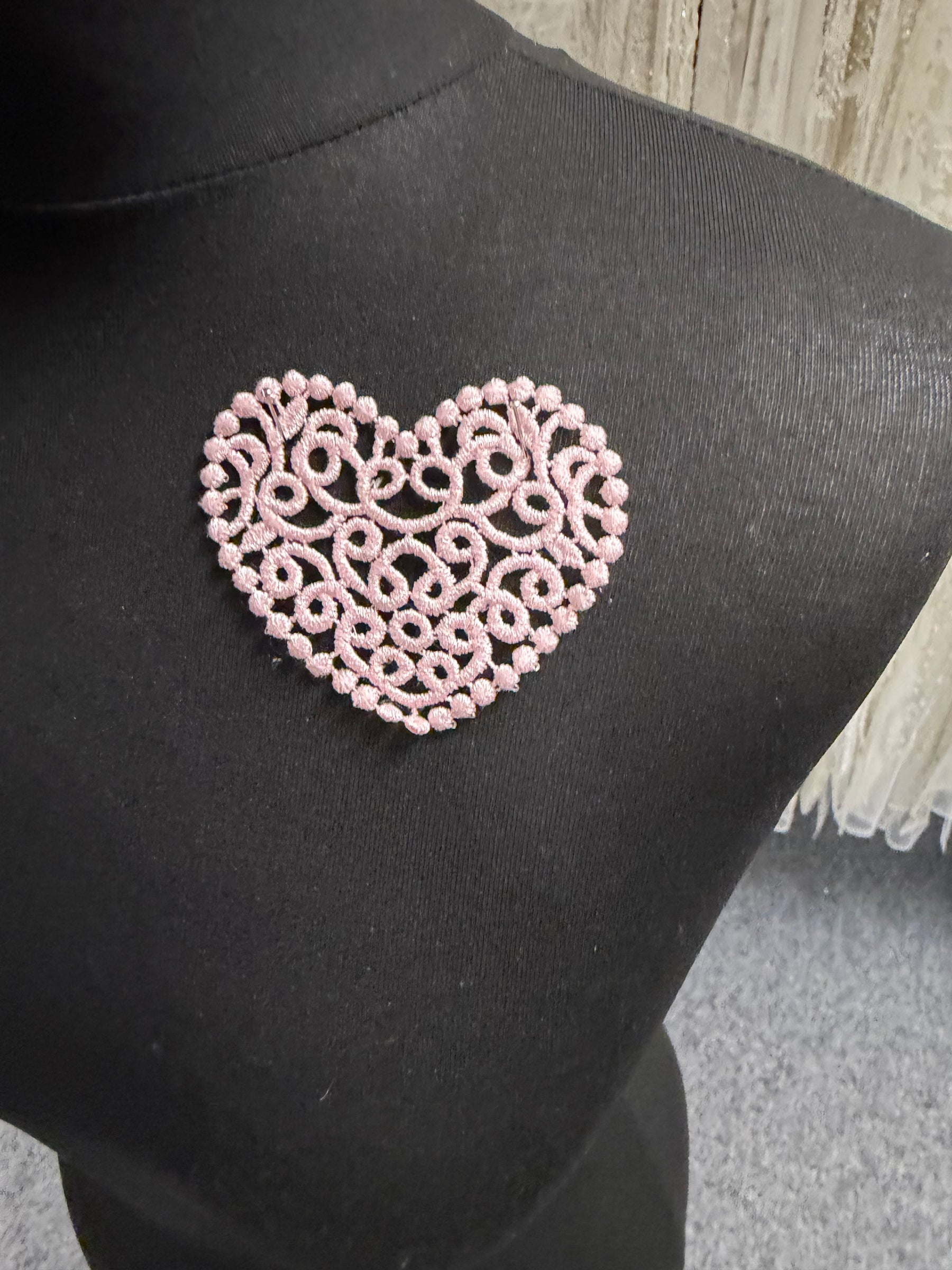 Pink Embroidered Heart Applique - T950