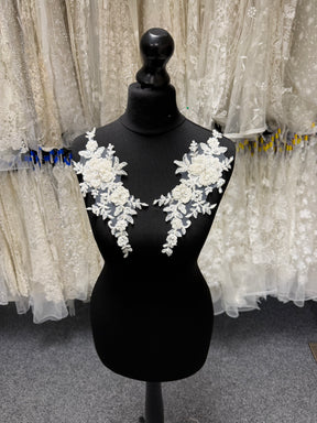Ivory Beaded 3D Lace Appliques - T658