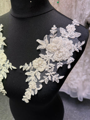 Ivory Beaded 3D Lace Appliques - T658