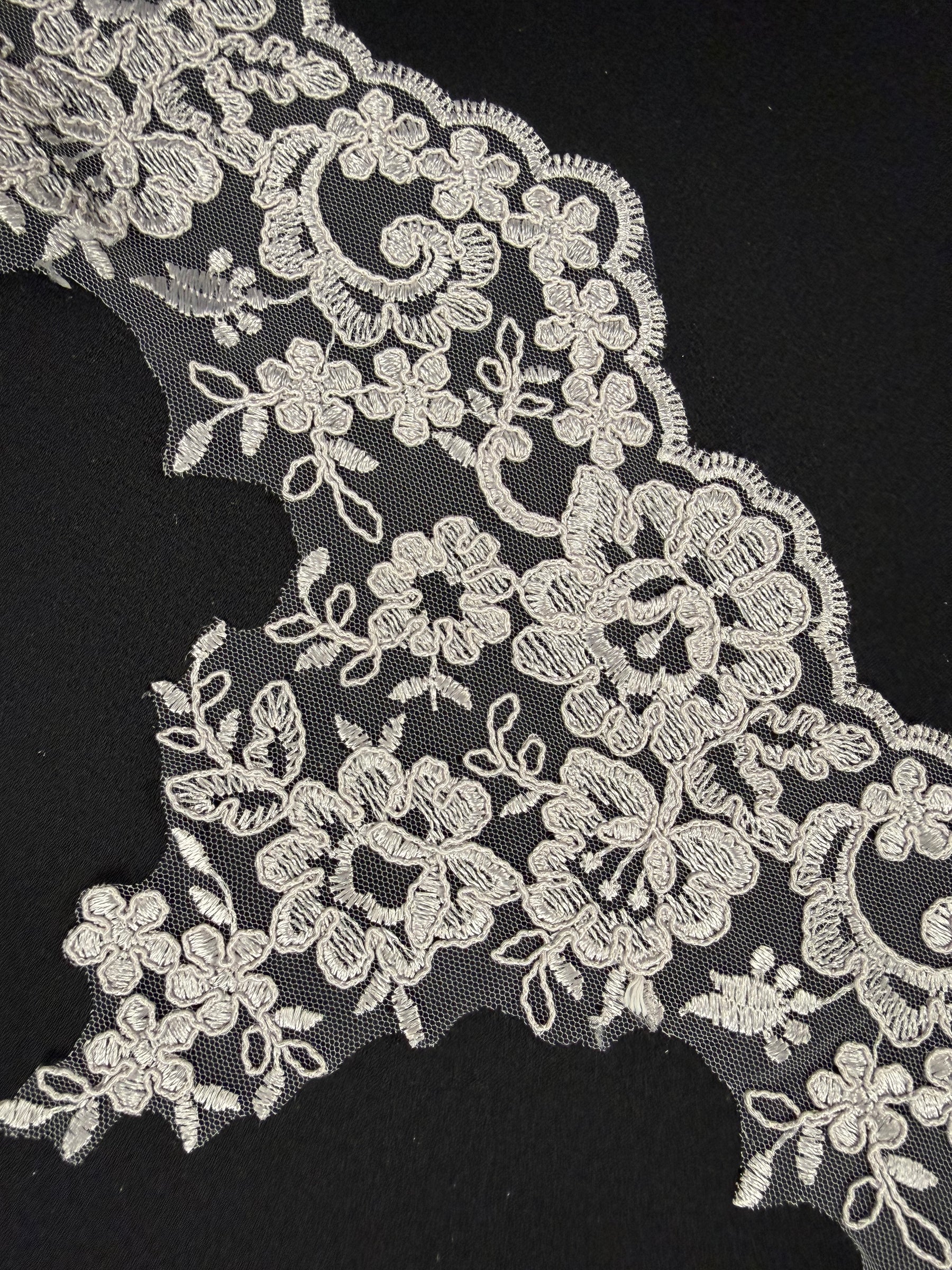 Silver Corded Lace Trim - T660