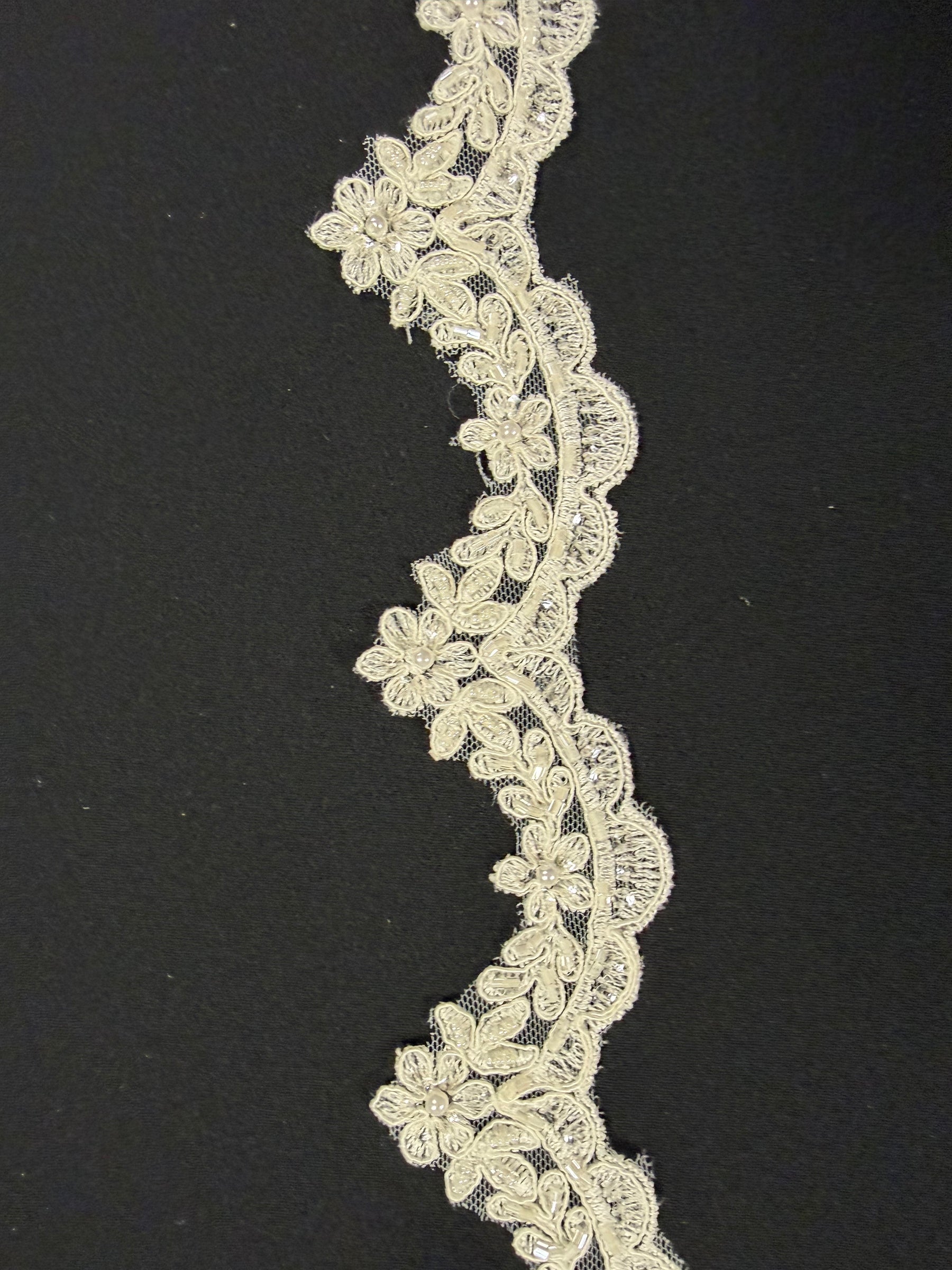 Ivory Corded Beaded Sequin Edging - T666