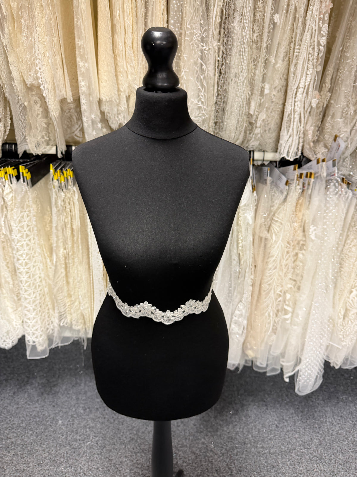 Ivory Corded Beaded Sequin Edging - T666