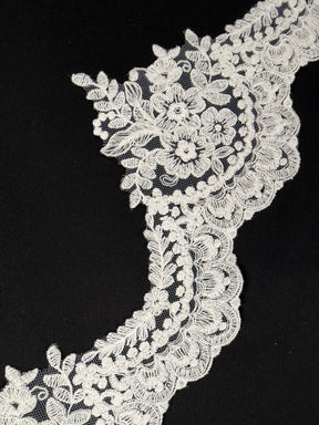 Ivory Corded Lace Trim - T644