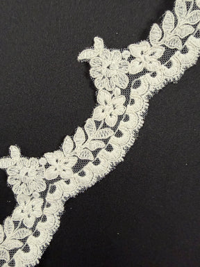 Ivory Corded Lace Trim - T662