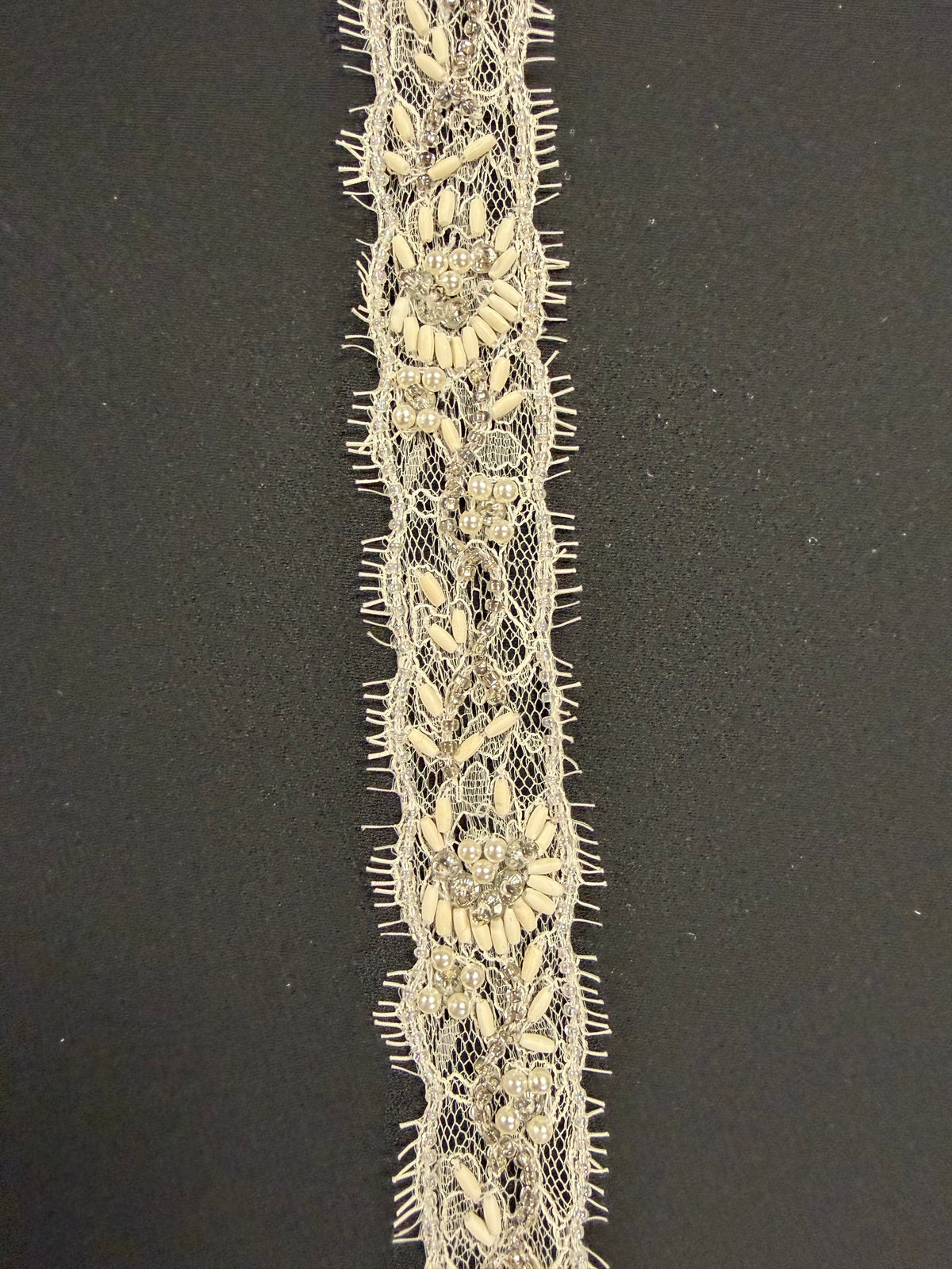 Ivory Beaded Edging - T511