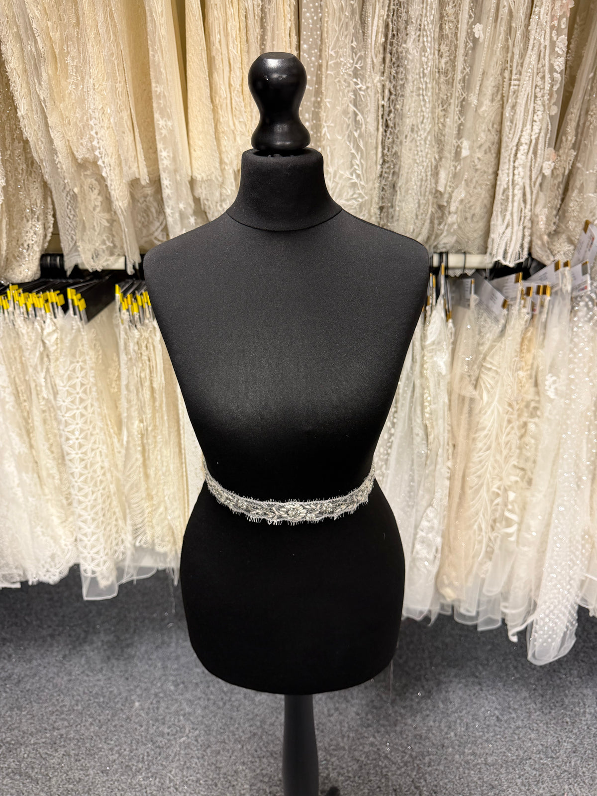 Ivory Beaded Edging - T511