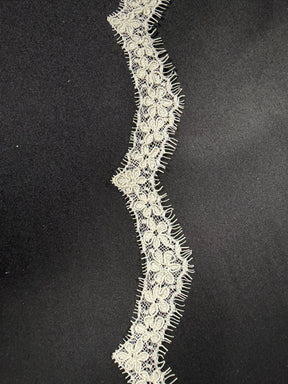 Ivory Corded Lace Trim - T683