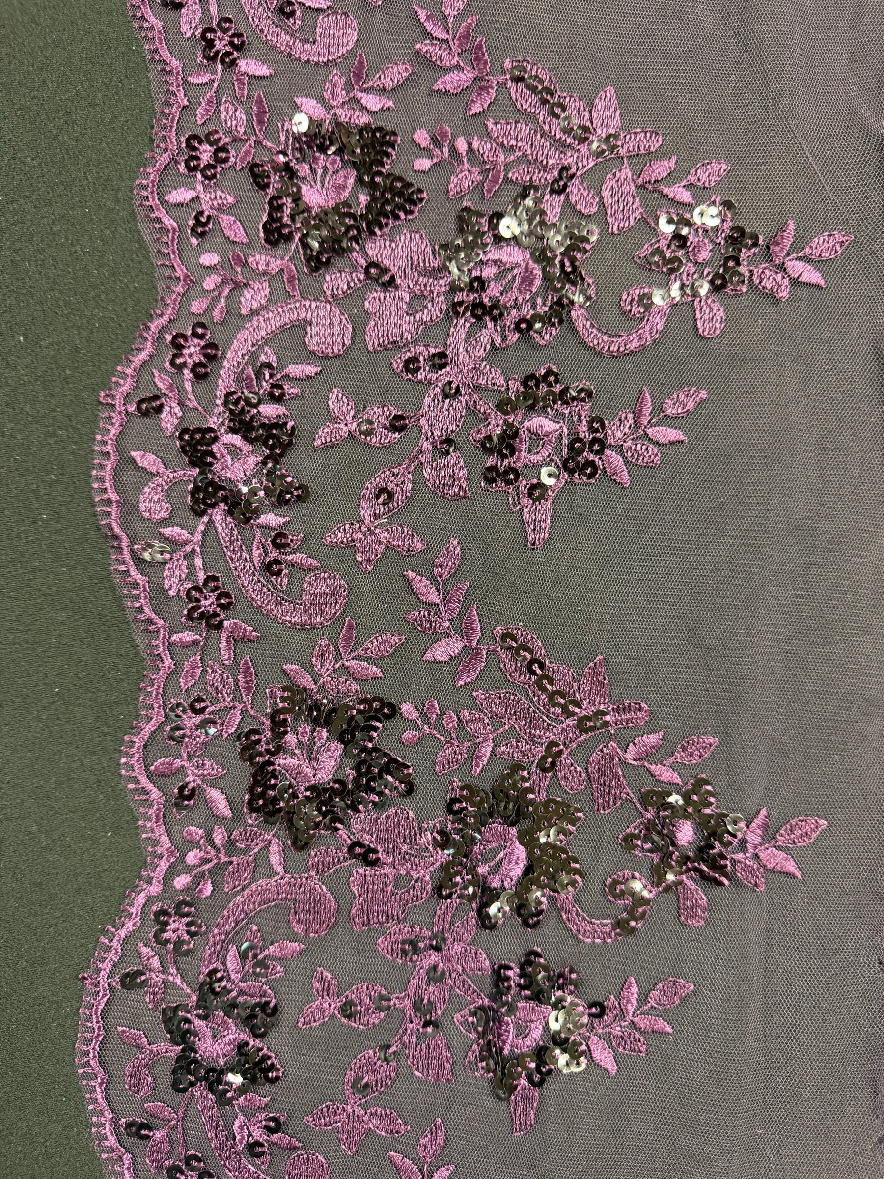 Plum Sequin Edging - T661