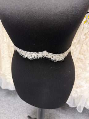 Ivory Corded Lace Trim - T683