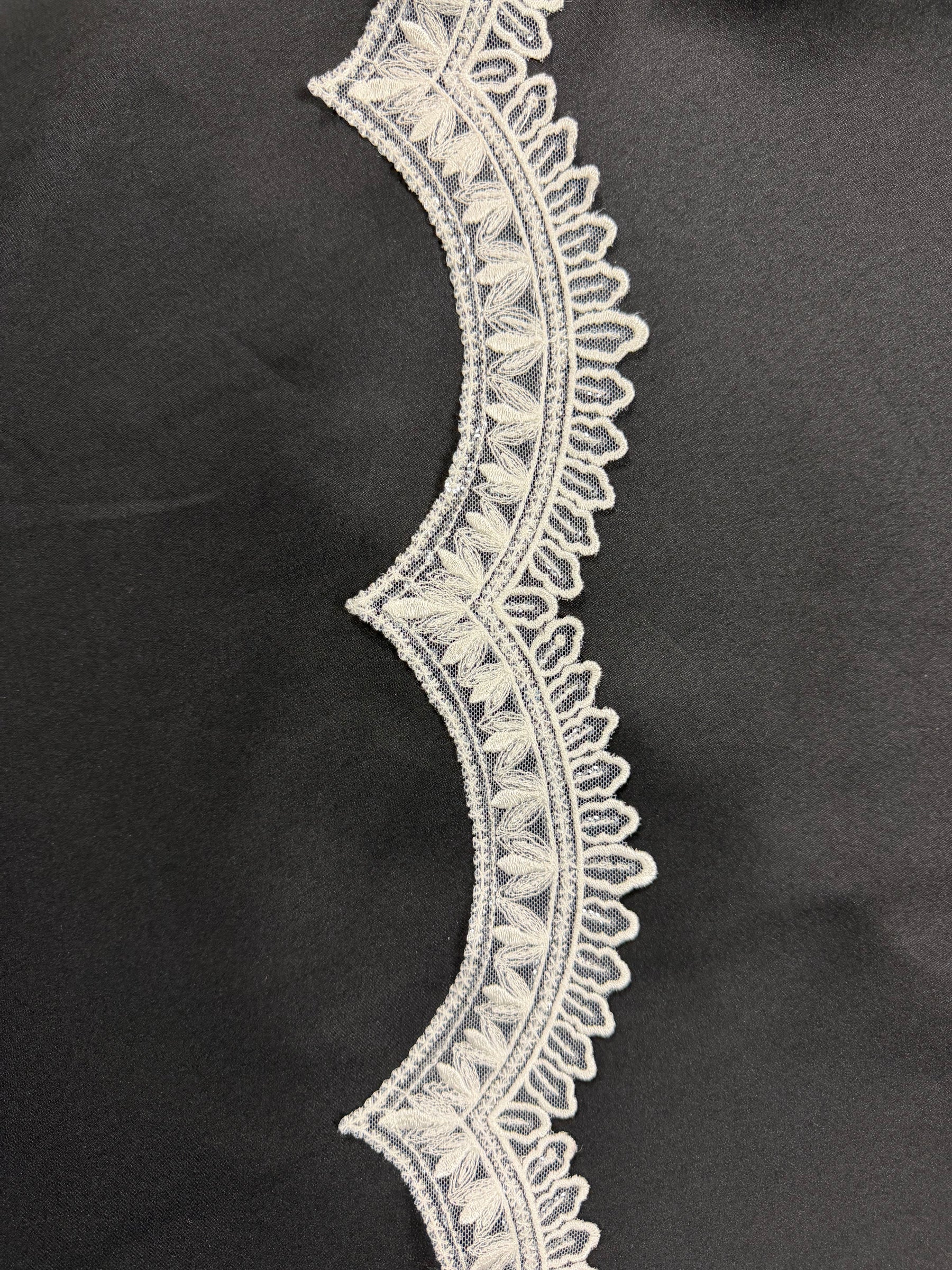 Ivory Sequin Lace Trim - T931