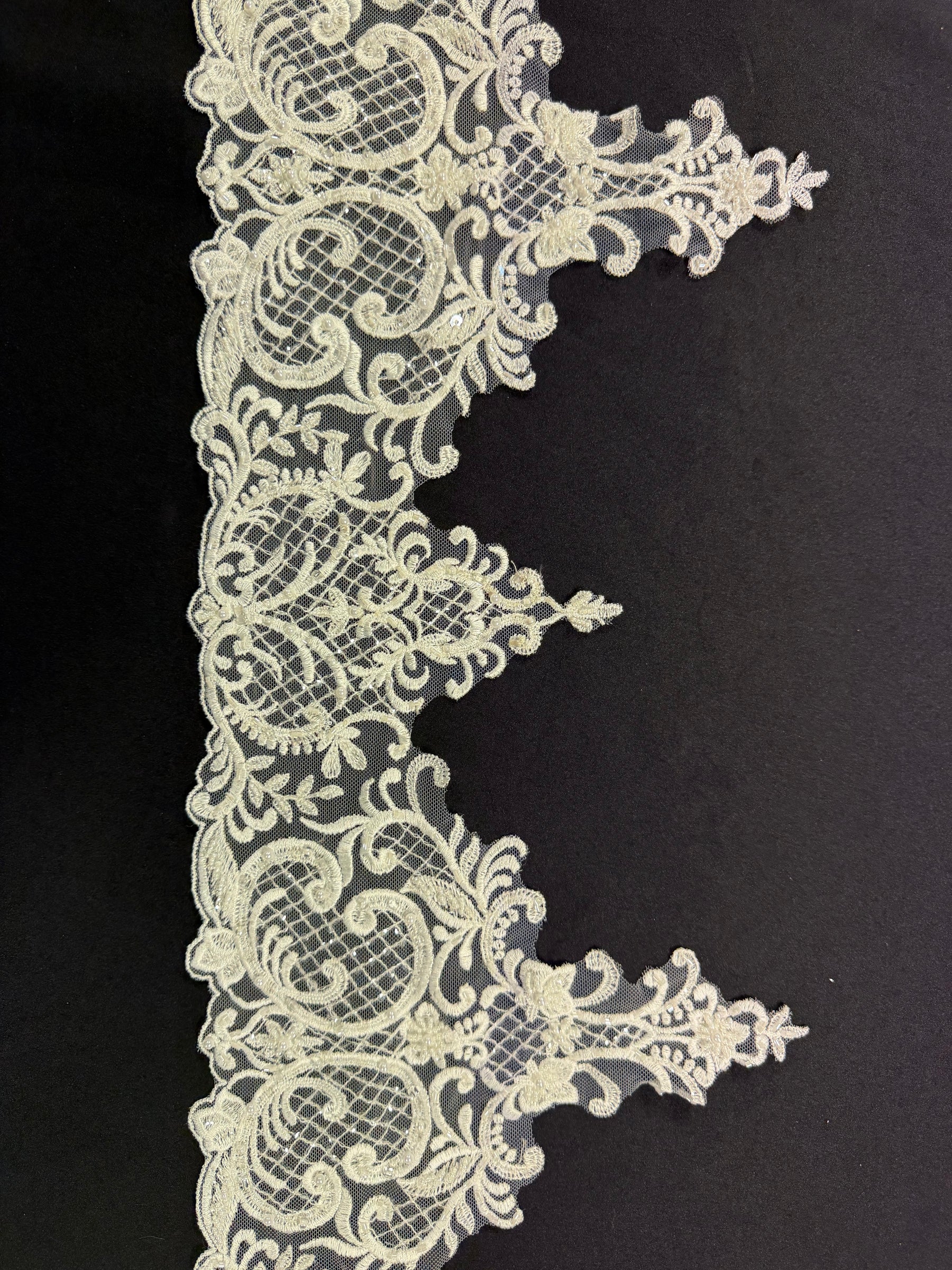 Ivory Beaded Lace Trim - T839