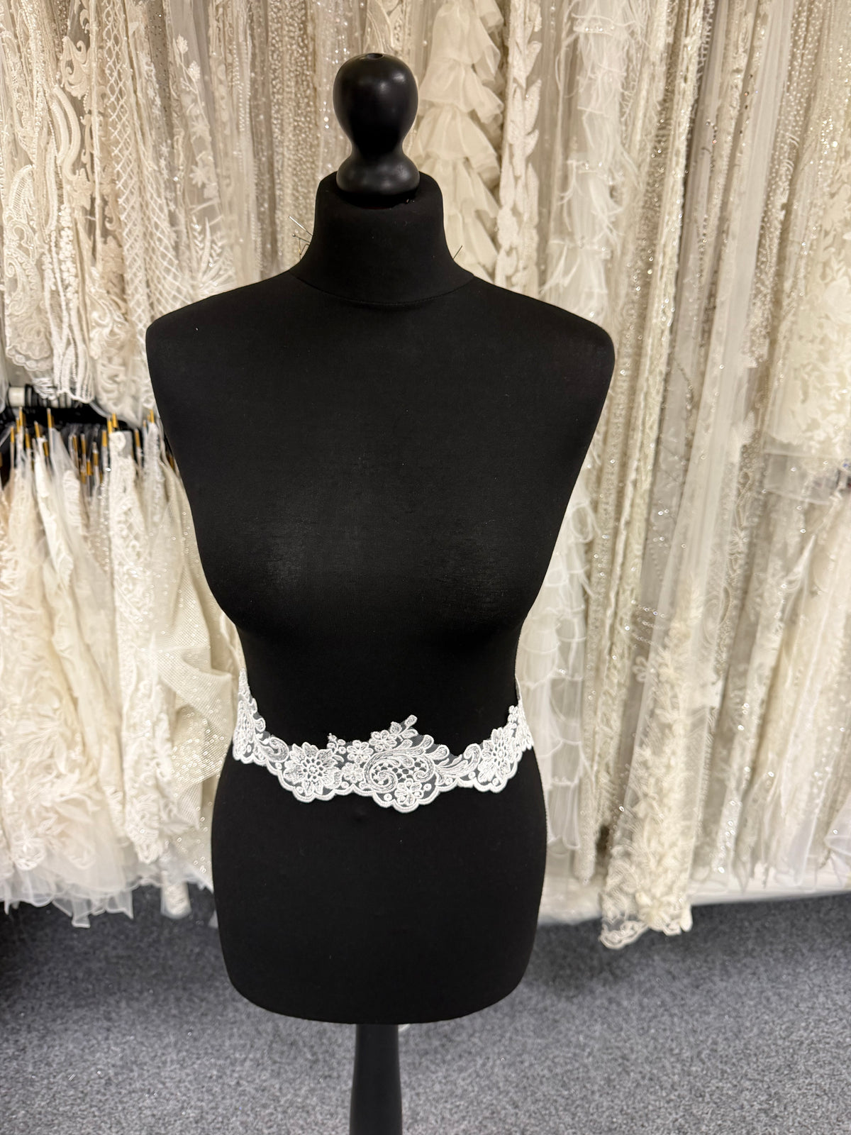 Ivory Embroidered Lace Trim - T746